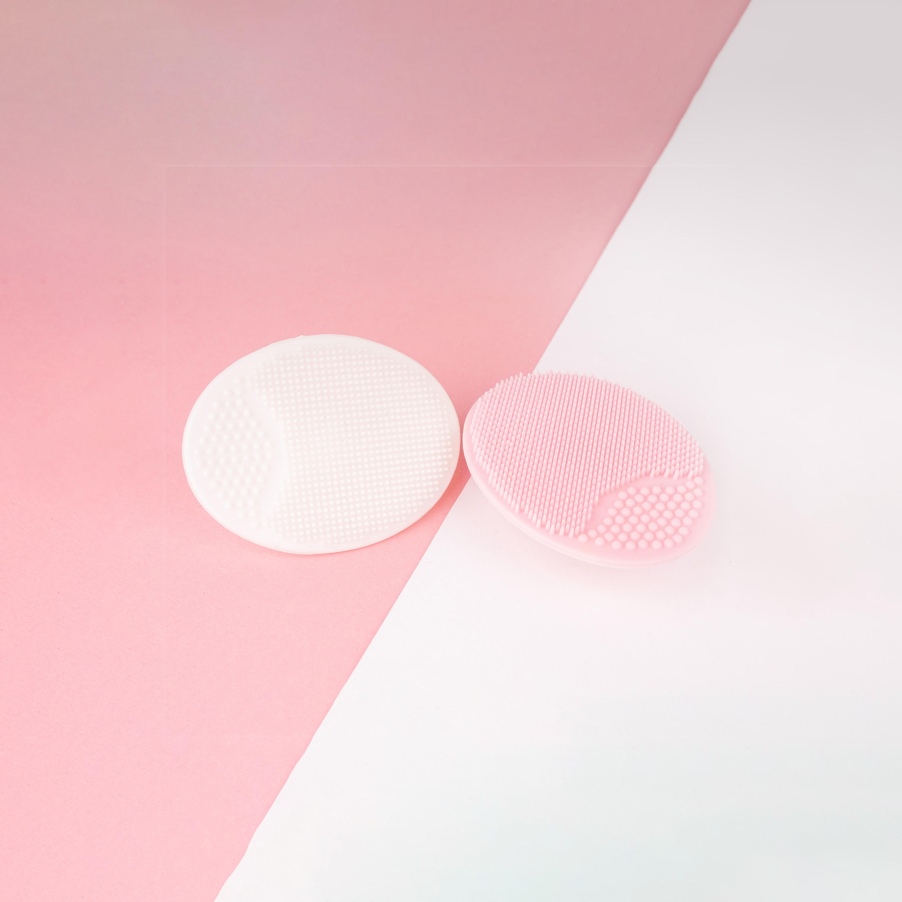 Brushworks 2-Piece Silicone Facial Cleansing Pad Set-beautyandpersonalcare-makeup-brushesandaccessories-accessories-image-2