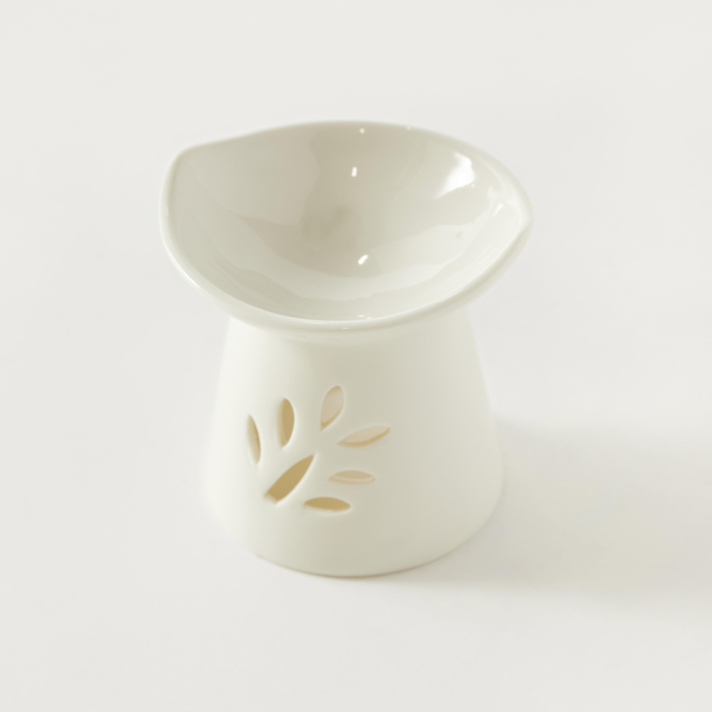 Essentials LEAF OIL BURNER - WHITE-household-homefragrance-burners-image-2