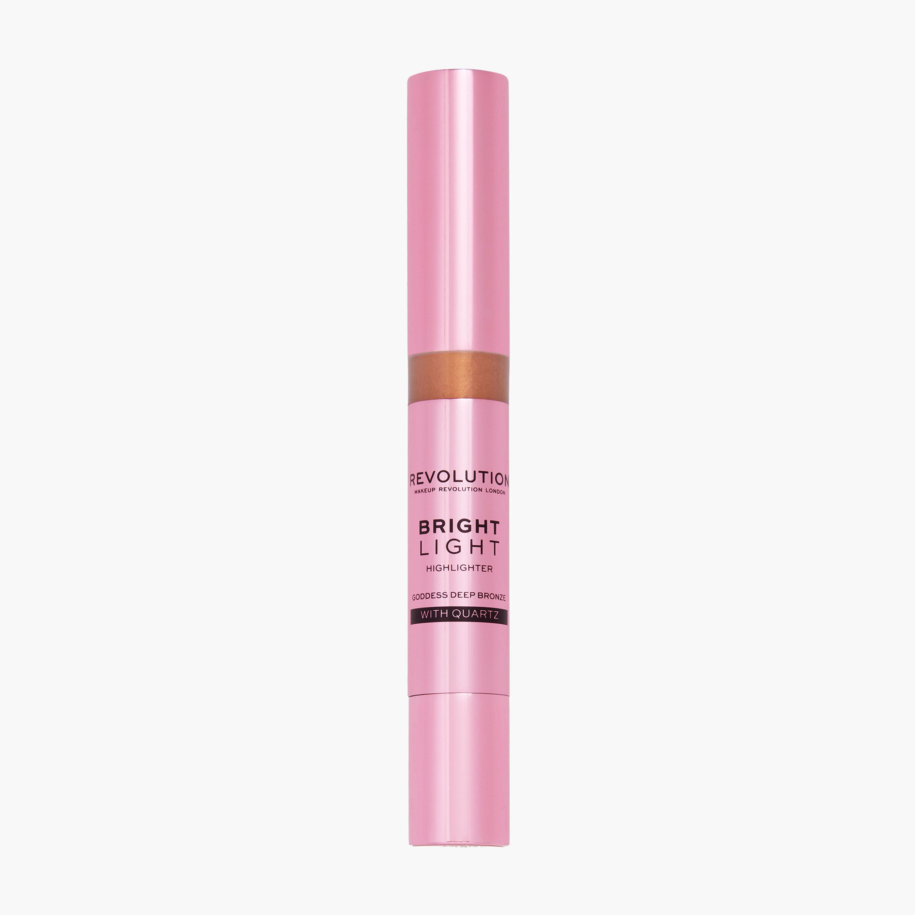 هايلايتر برايت لايت من ميك أب ريفليوشن-beautyandpersonalcare-makeup-face-highlighters-image-4