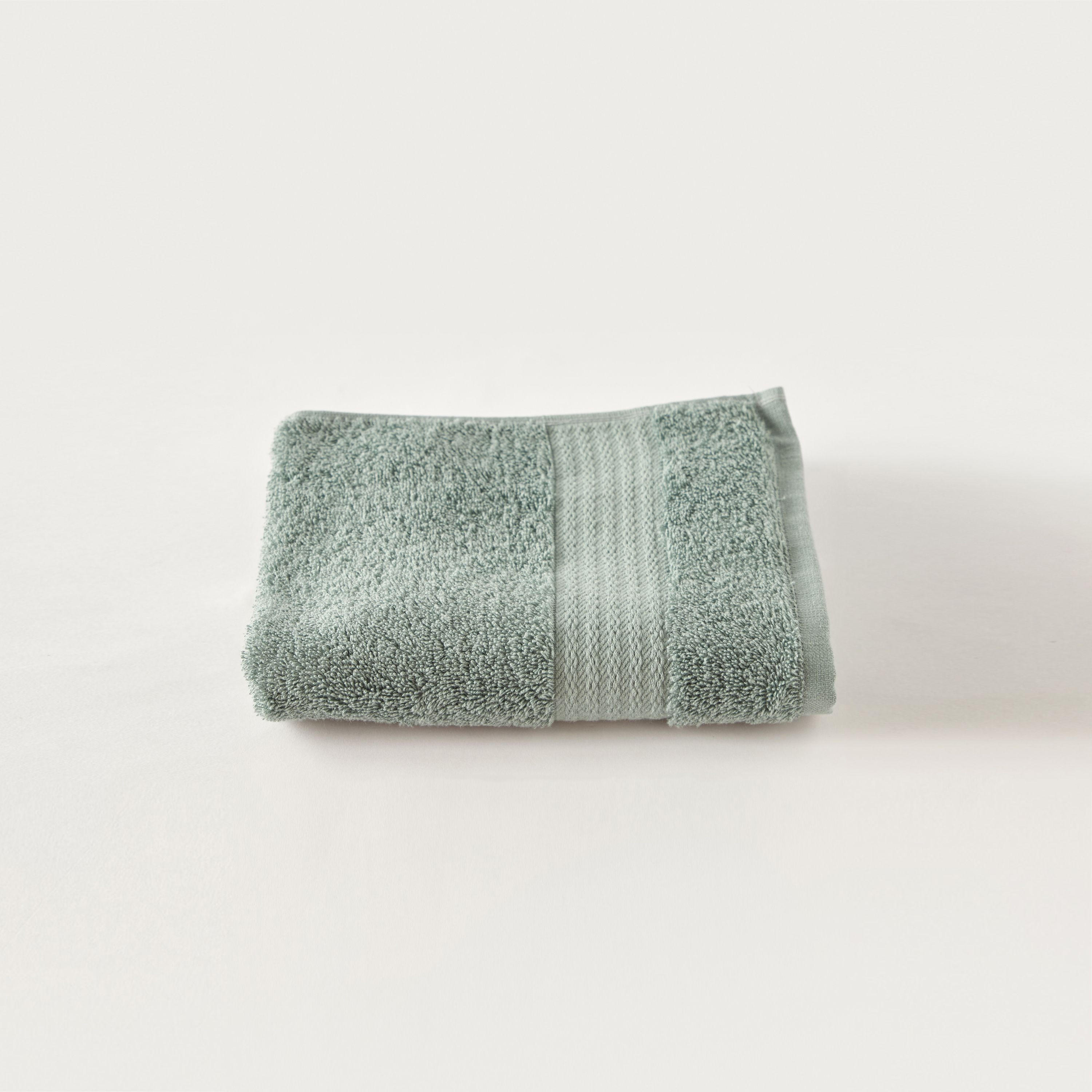 Solid Hand Towel - 70x40 cms-household-bathandlaundry-bathlinen-towels-image-1
