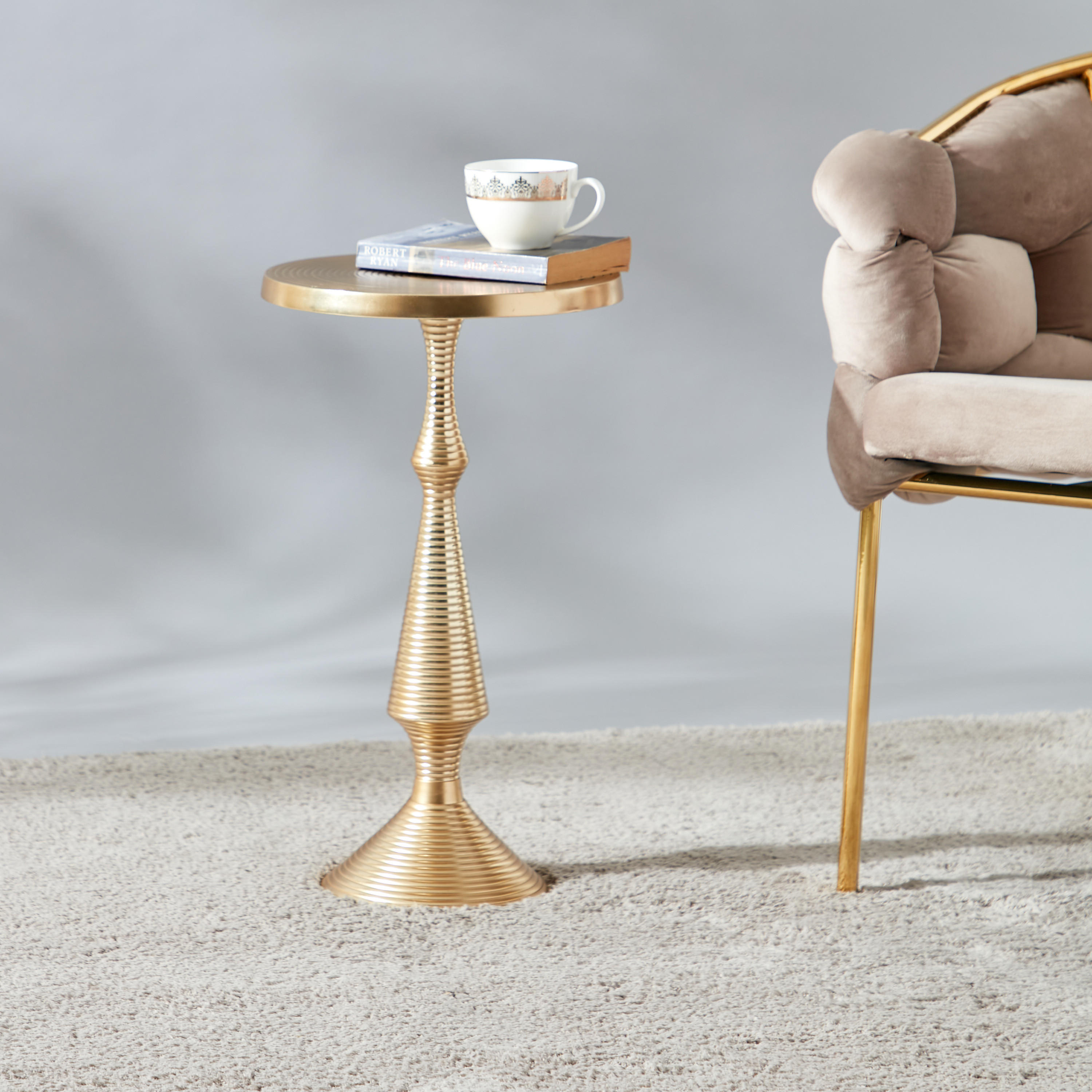 طاولة ميتاليك بارزة الملمس بسطح مستدير - 30x30x54 سم-furniture-livingroom-sideandendtables-image-1