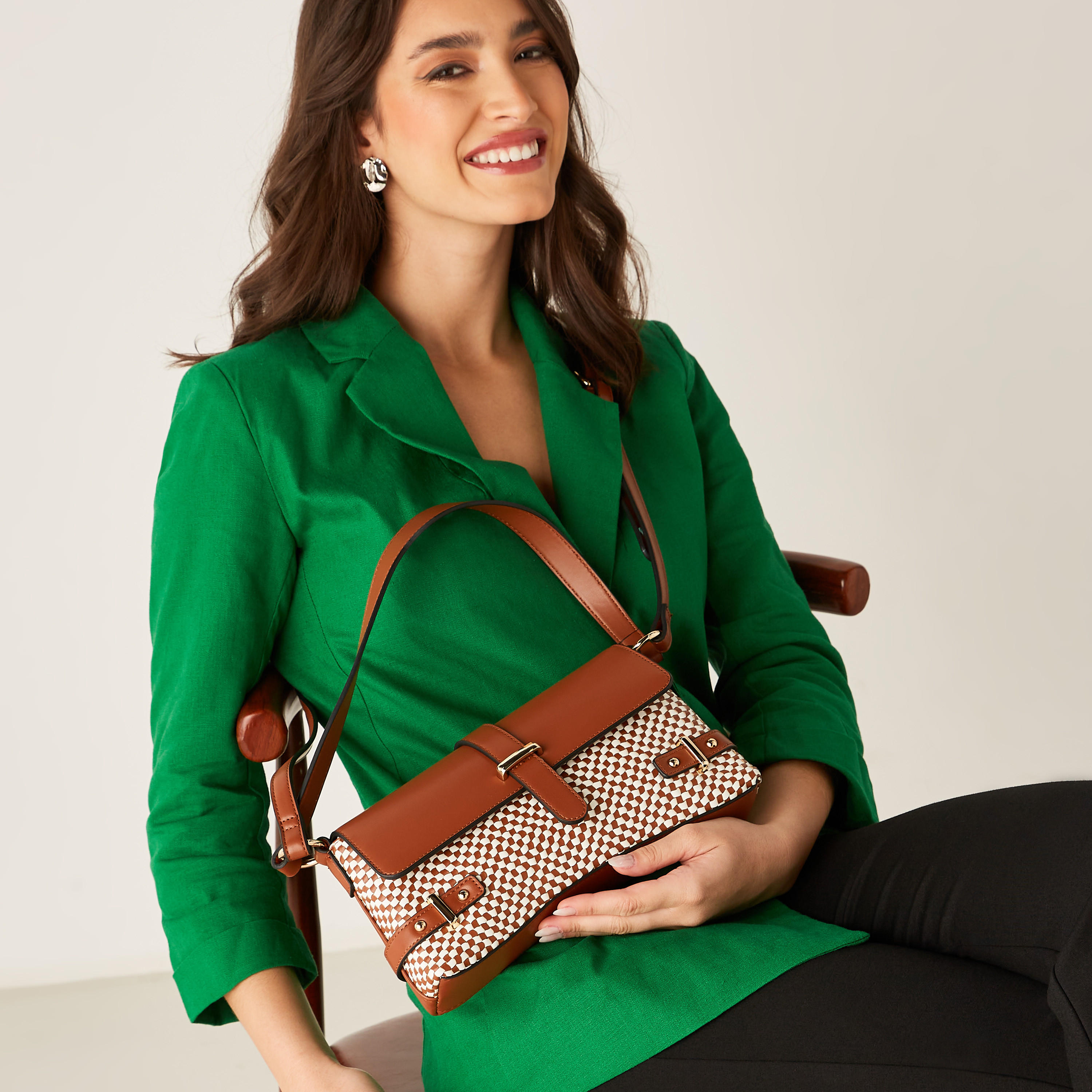 شنطة كتف منسوجة بحزام قابل للفصل من سيليست-women-bagsandwallets-handbags-image-1