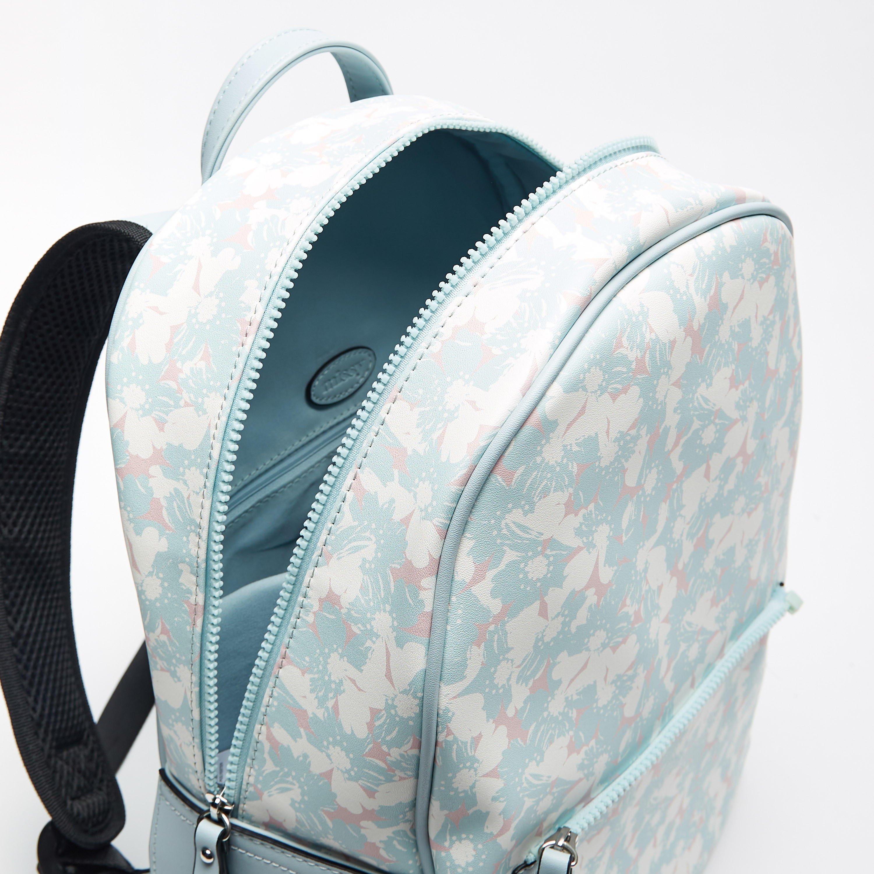 شنطة ظهر كاروهات مع شنطة خصر قابلة للفصل من ميسي-women-bagsandwallets-backpacks-image-9