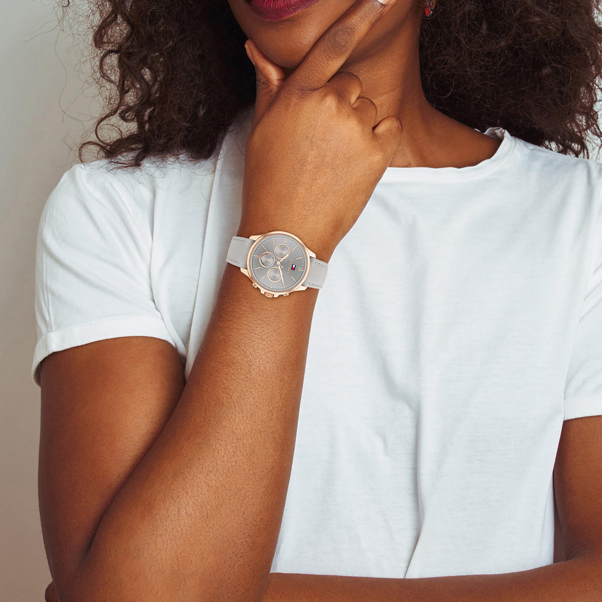 ساعة تومي هيلفيغر من انالوج للنساء بمينا رمادي - 1782449-women-watchesandjewellery-watches-image-4