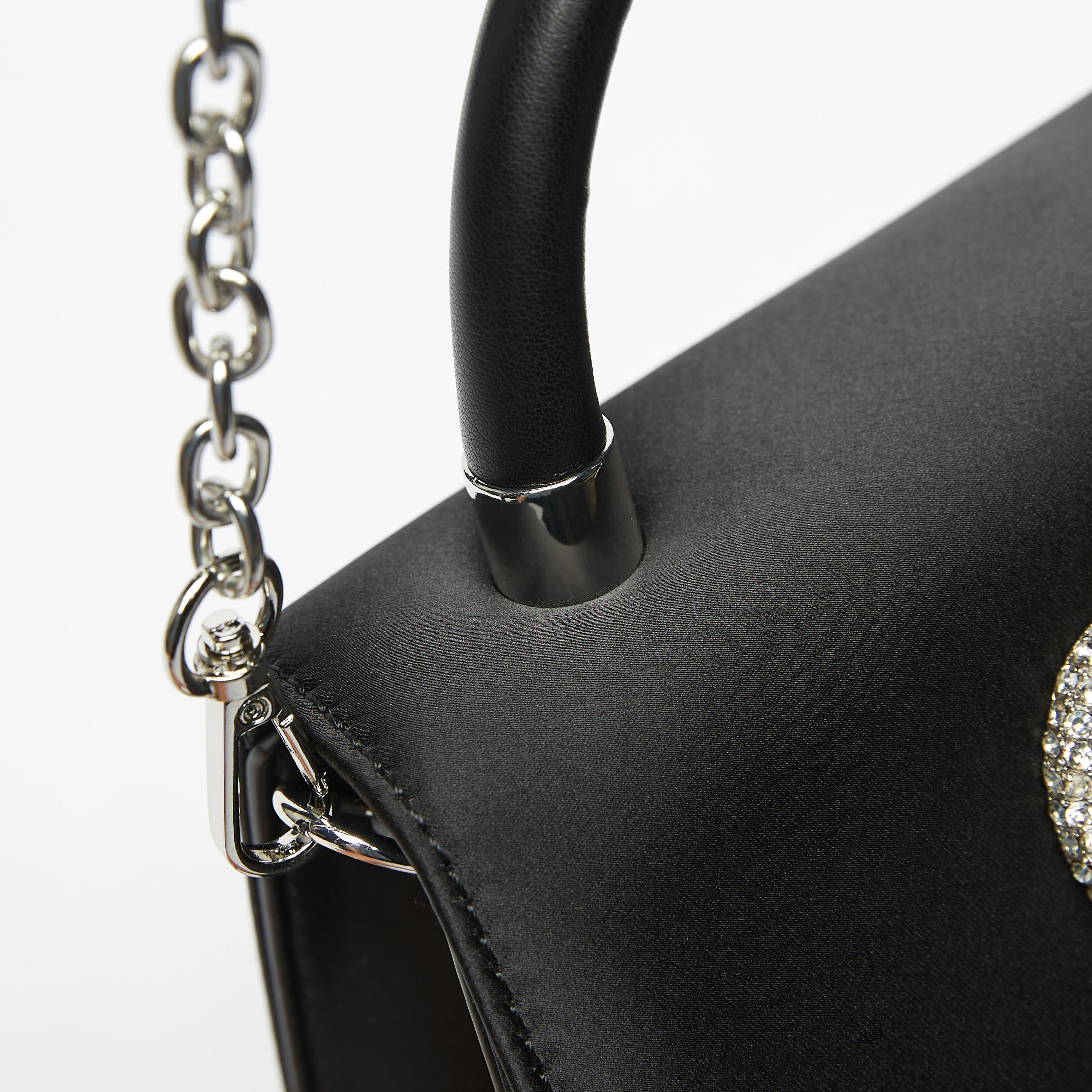 شنطة ساتشيل مزينة بحزام سلسلة قابل للفصل من سيليست-women-bagsandwallets-handbags-image-3