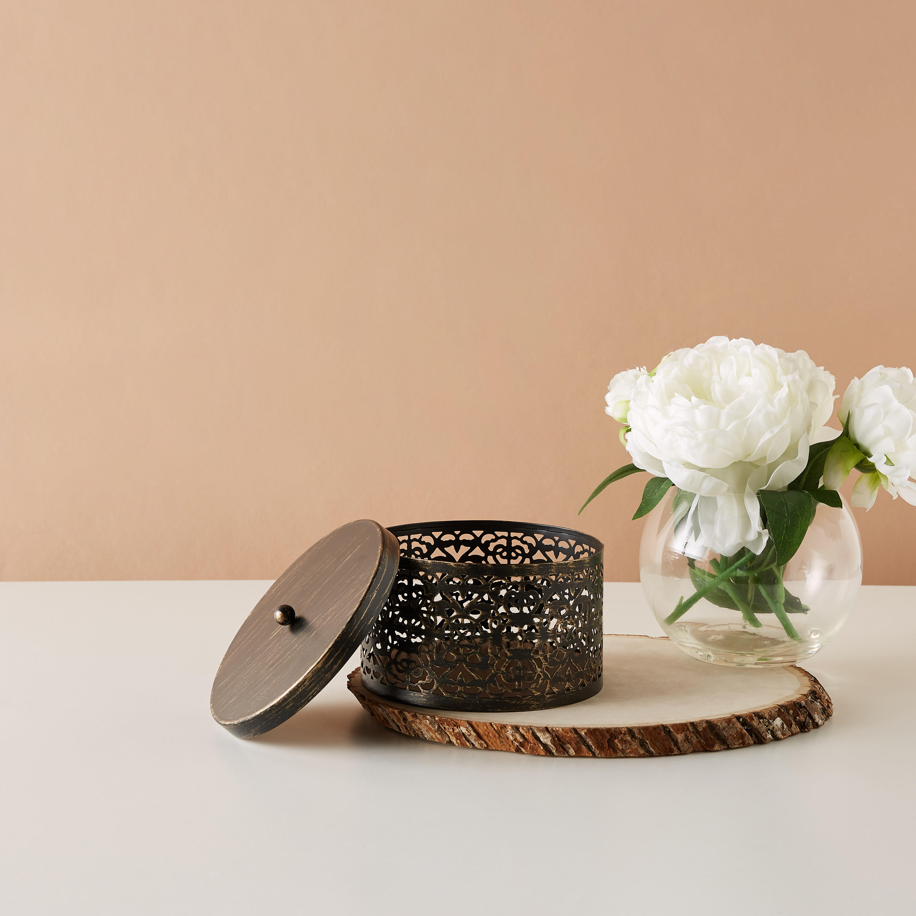 Cutwork Textured Metal Decorative Box with Lid-household-decor-decorativeobjectsandsculptures-image-1