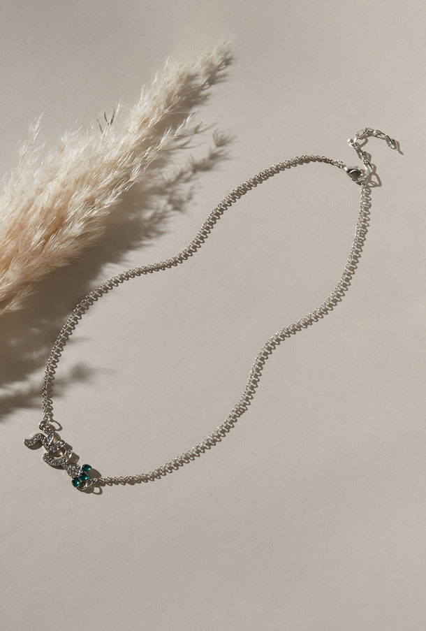 قلادة ميتاليك بمشبك إغلاق-women-watchesandjewellery-jewellery-necklacesandpendants-image-1