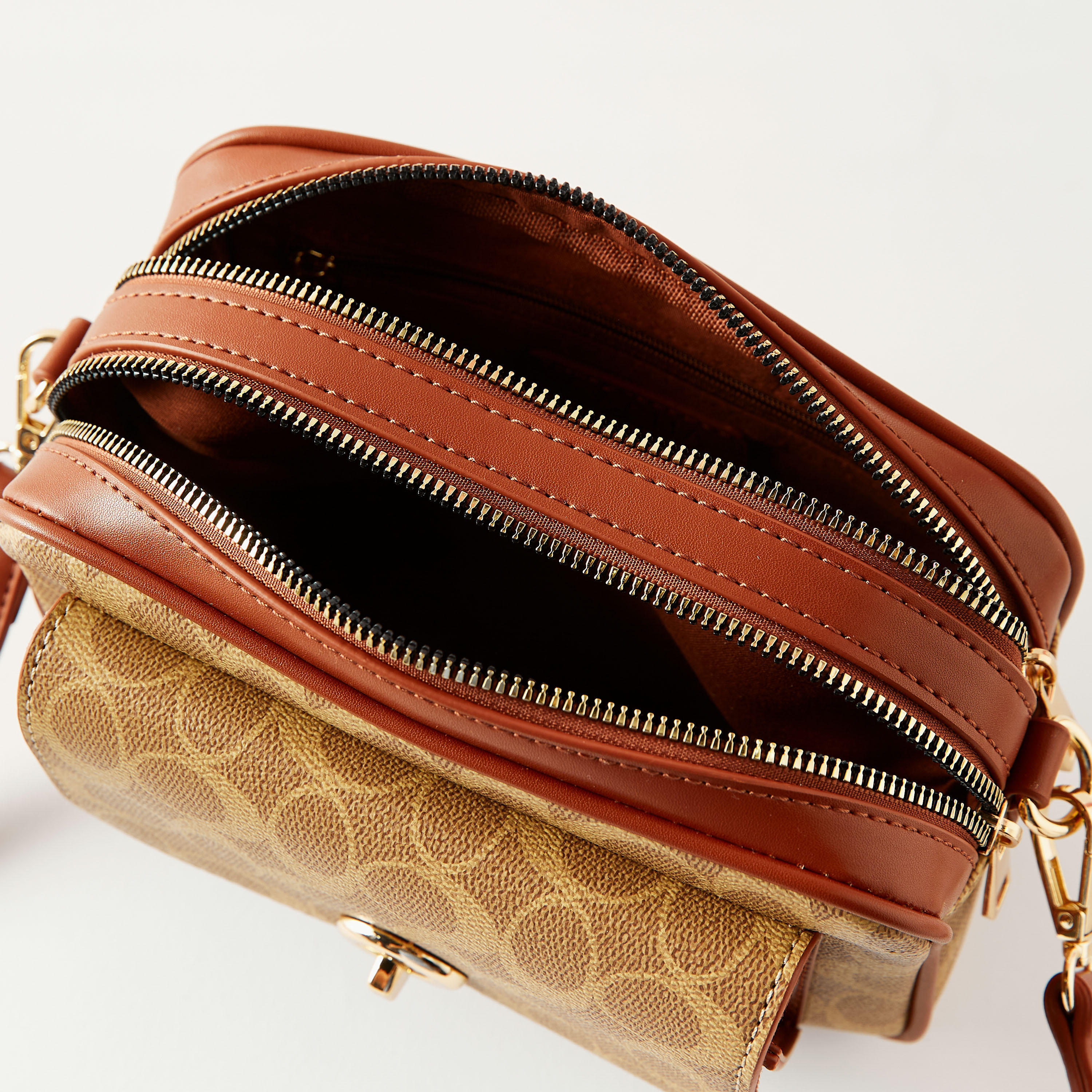 حقيبة كروس بطبعات من ساشا مع إغلاق بسحاب وإبزيم ملتوي-women-bagsandwallets-handbags-image-4