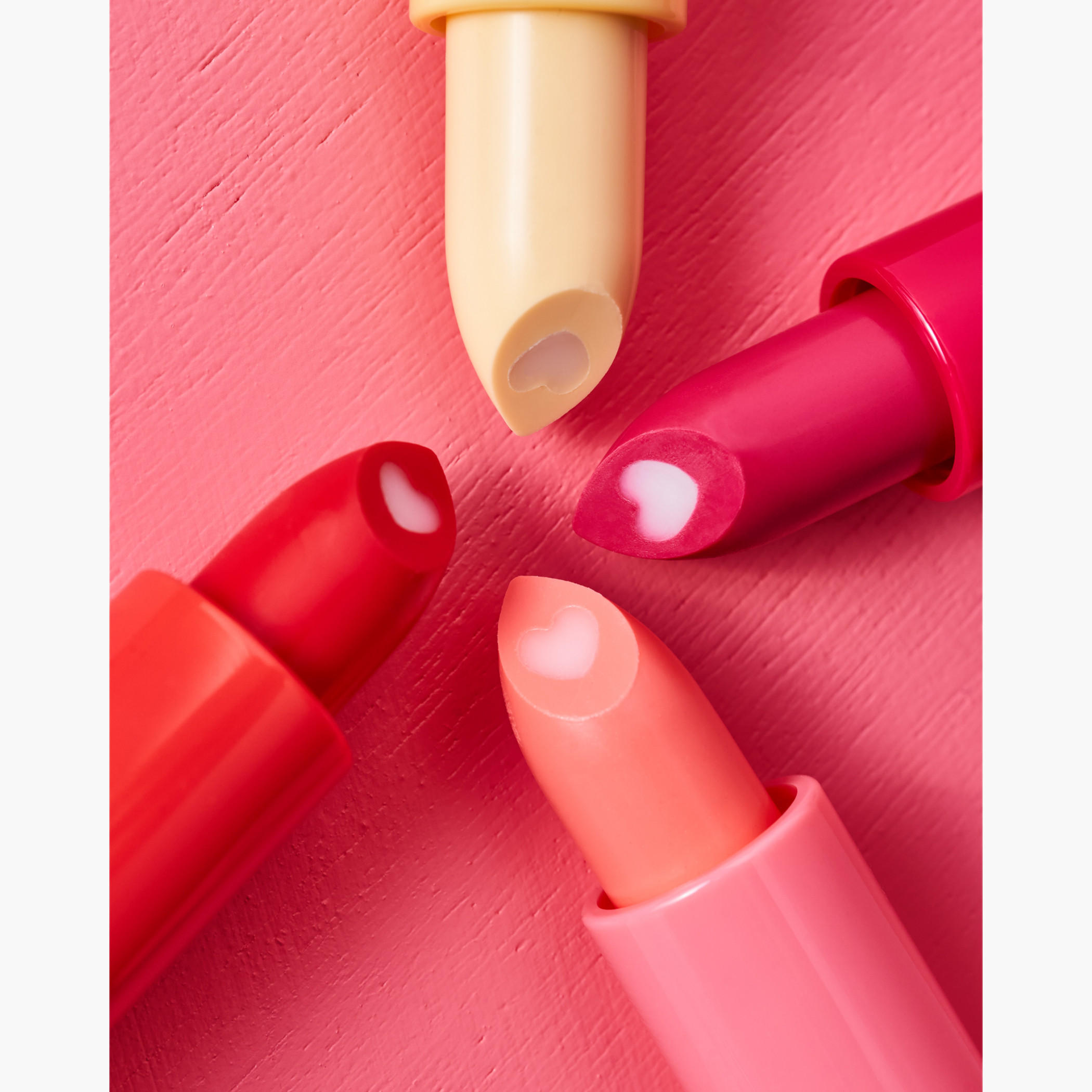 بلسم شفاه هارت كور فروتي من إيسينس-beautyandpersonalcare-makeup-lips-lipglossesandbalms-image-7