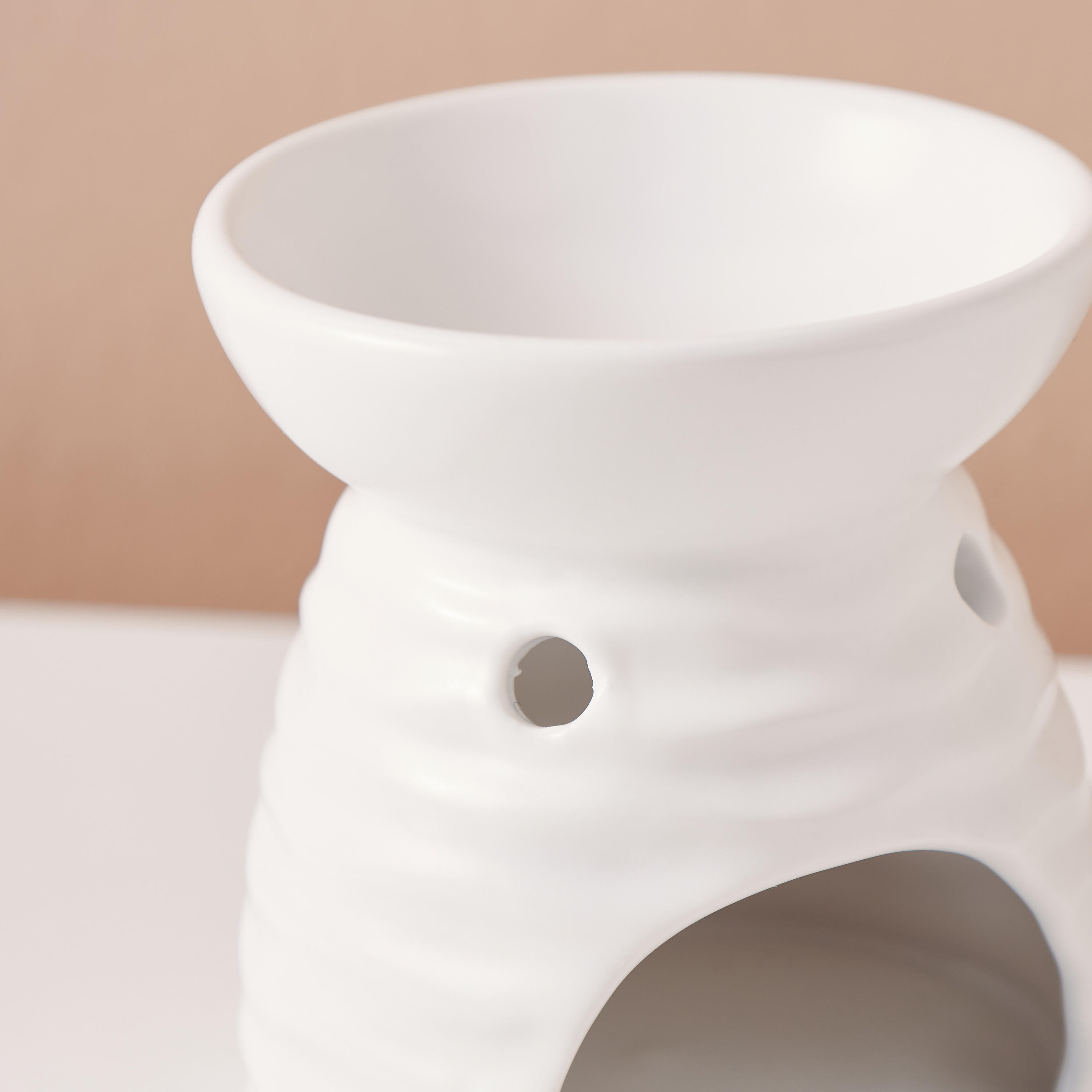Essentials Wave Pattern Matt Finish Oil Burner - White-household-homefragrance-burners-image-4