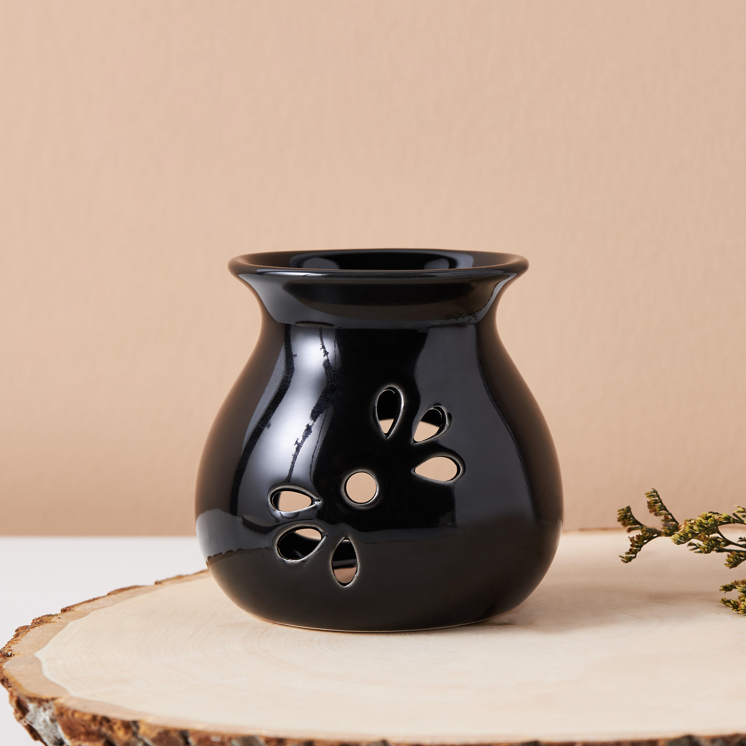 Essentials 3 Leaf Oil Burner - Black-household-homefragrance-burners-image-1
