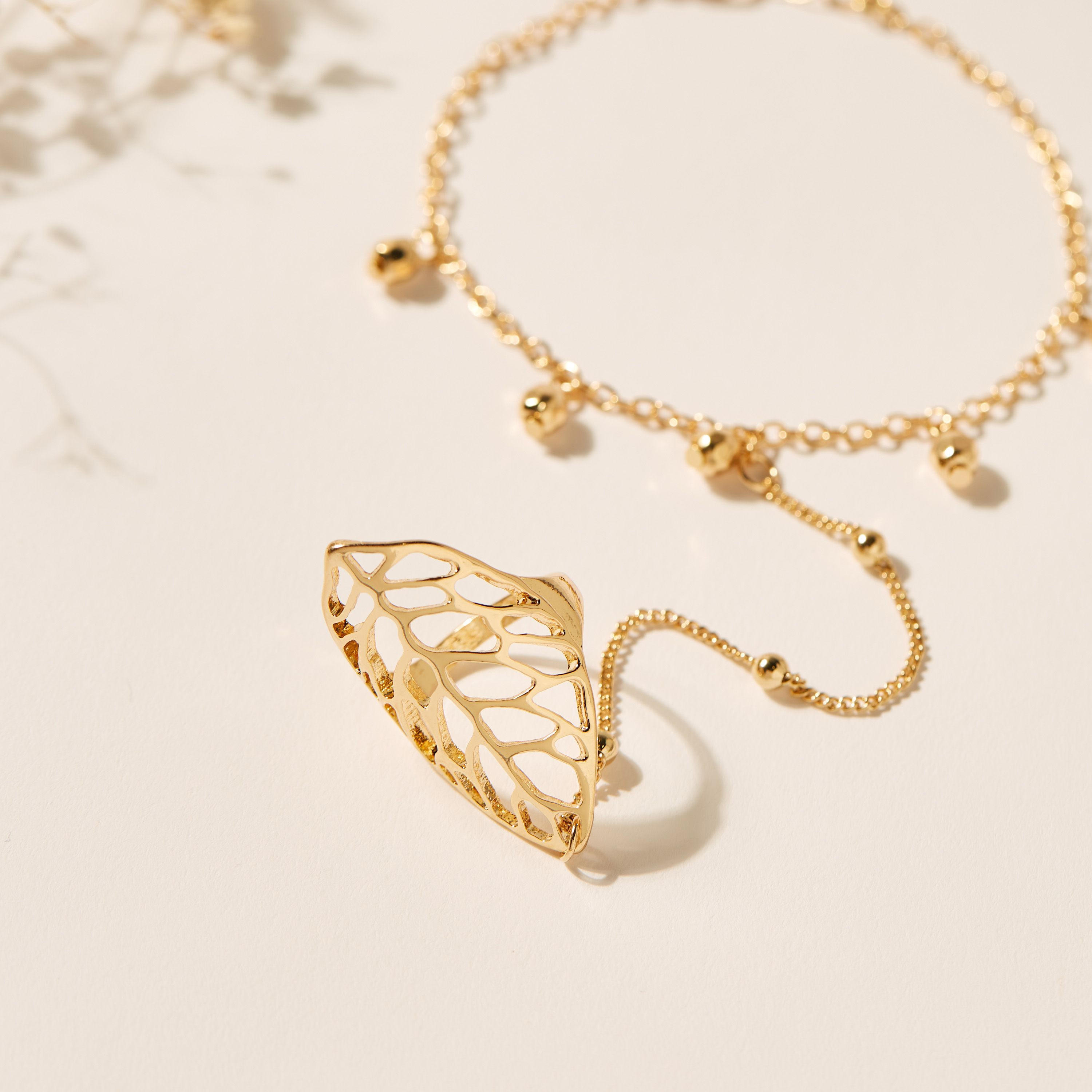 سوار مزيّن بحلقة-women-watchesandjewellery-jewellery-jewellerysets-image-2