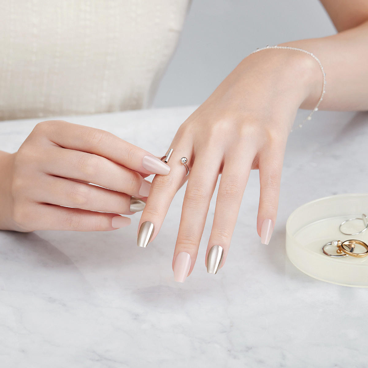 Dashing Diva Magic Press Coffin Press-On Nails-beautyandpersonalcare-makeup-nails-artificialnails-image-3
