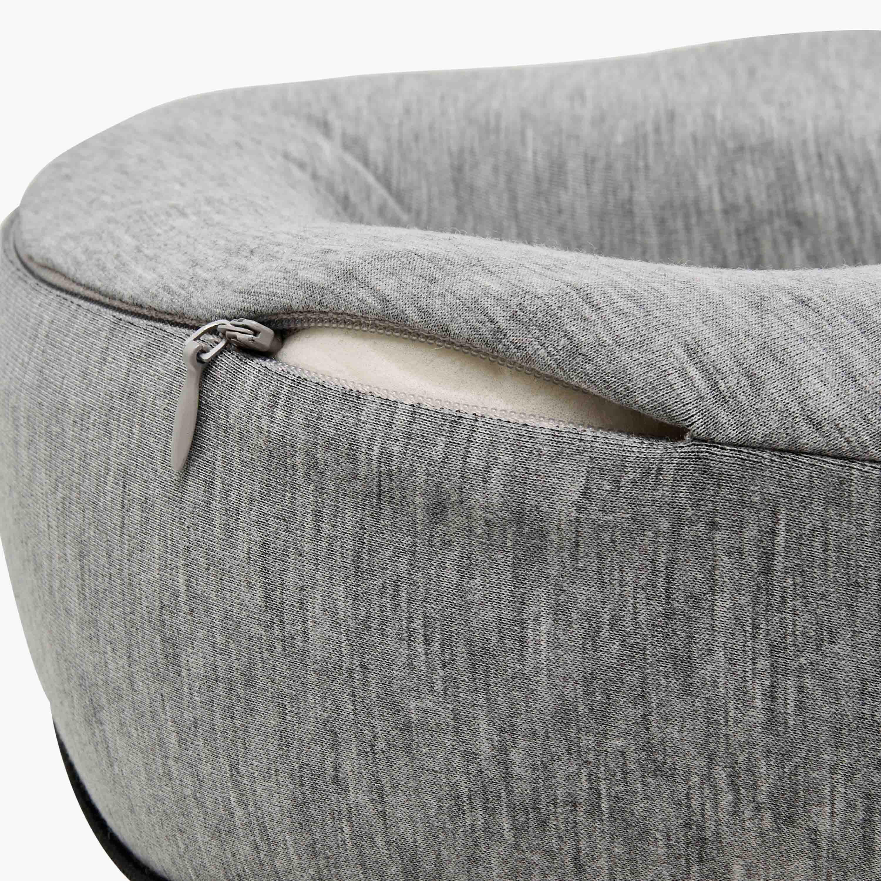 Findz Neck Pillow with Snap Button Closure-travel-pillows-image-4