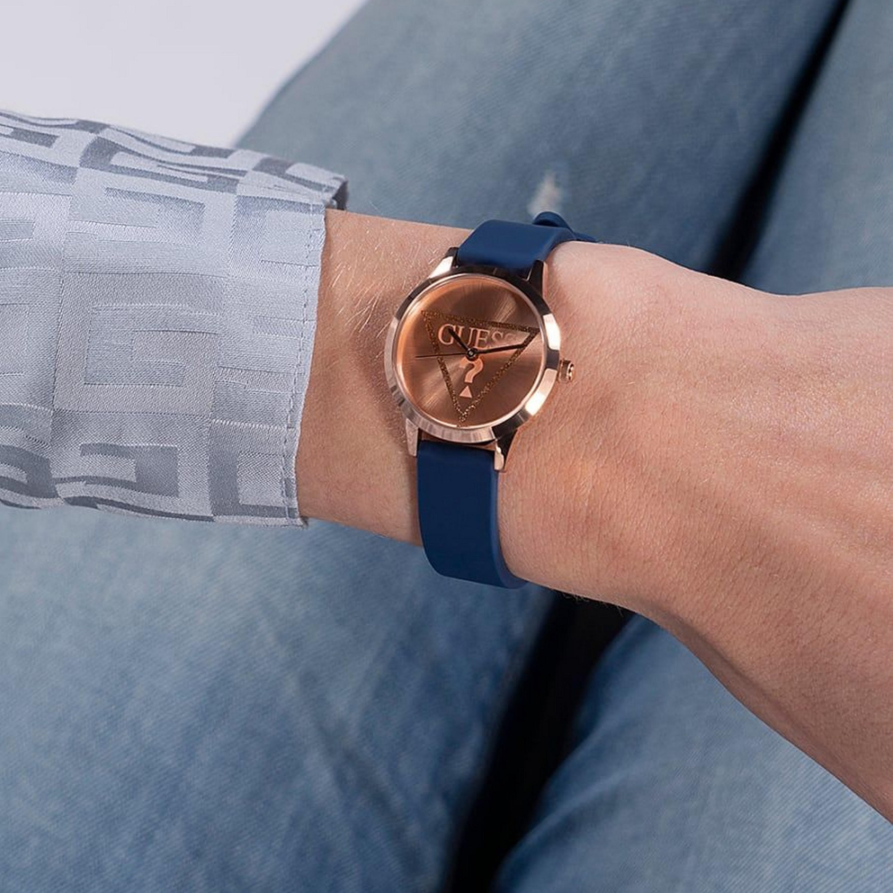 Guess Blue Analog Silicone Strap Watch - GW0453L1 | 27 MM-women-watchesandjewellery-watches-image-4