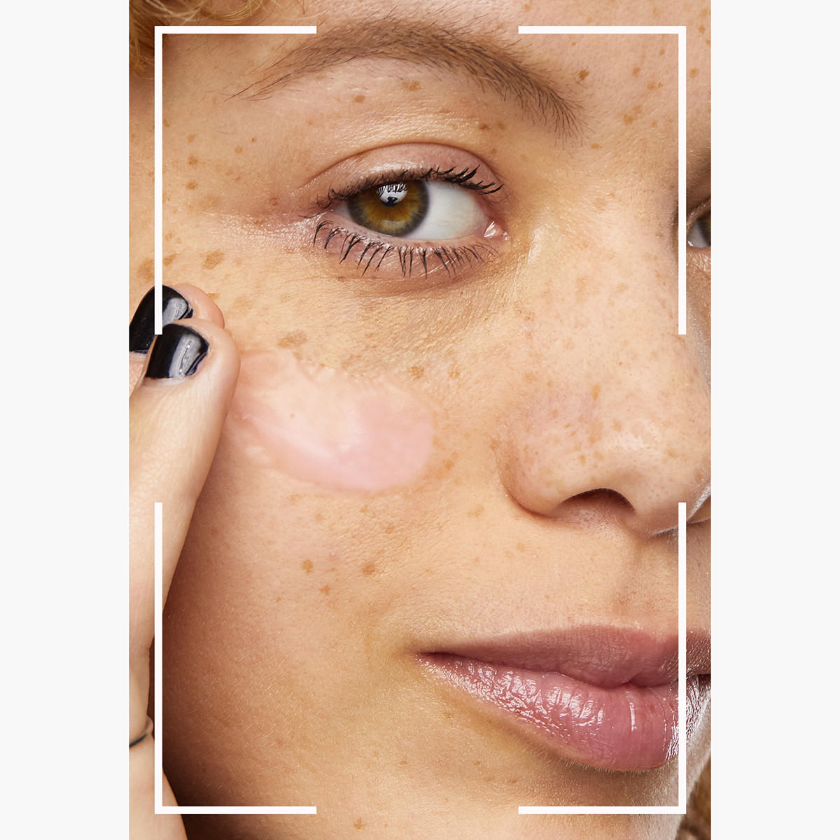 برايمر لاب ادفانسد ديرم بلورنج من لوريال باريس - 30 مل-beautyandpersonalcare-makeup-face-faceprimers-image-6