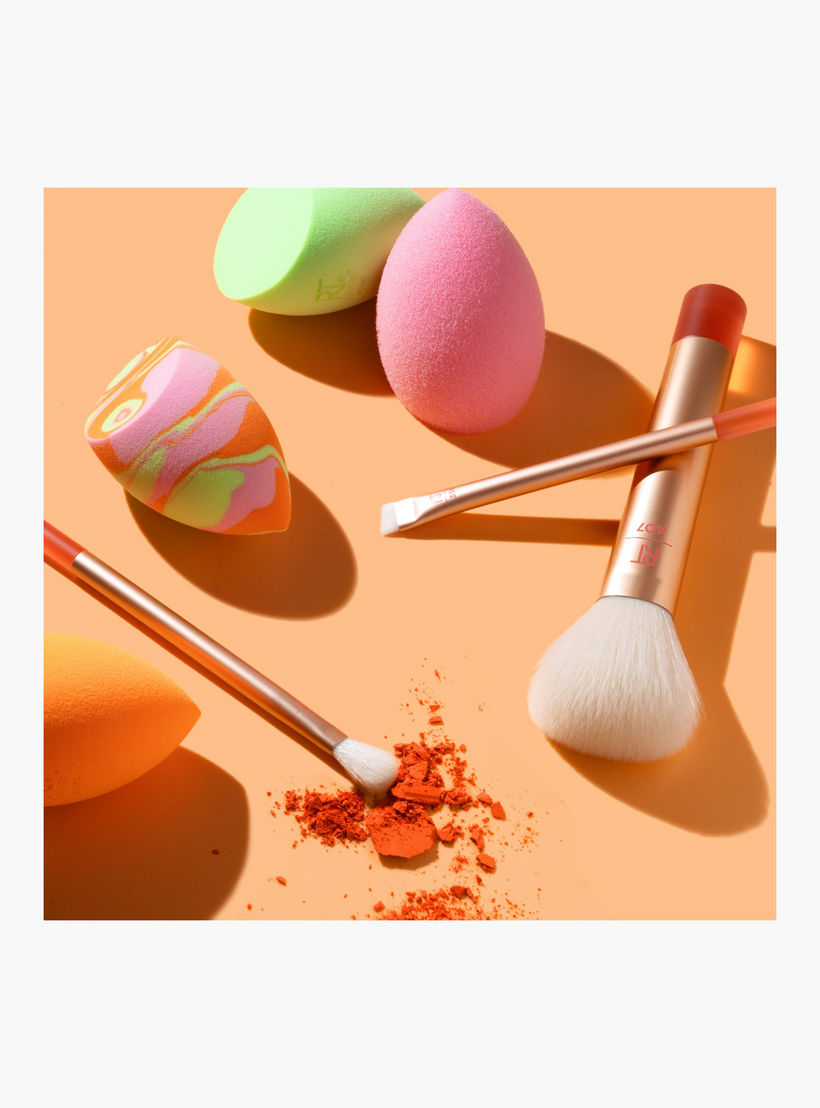 Real Techniques Swirl Design Makeup Sponge-beautyandpersonalcare-makeup-brushesandaccessories-sponges-image-3