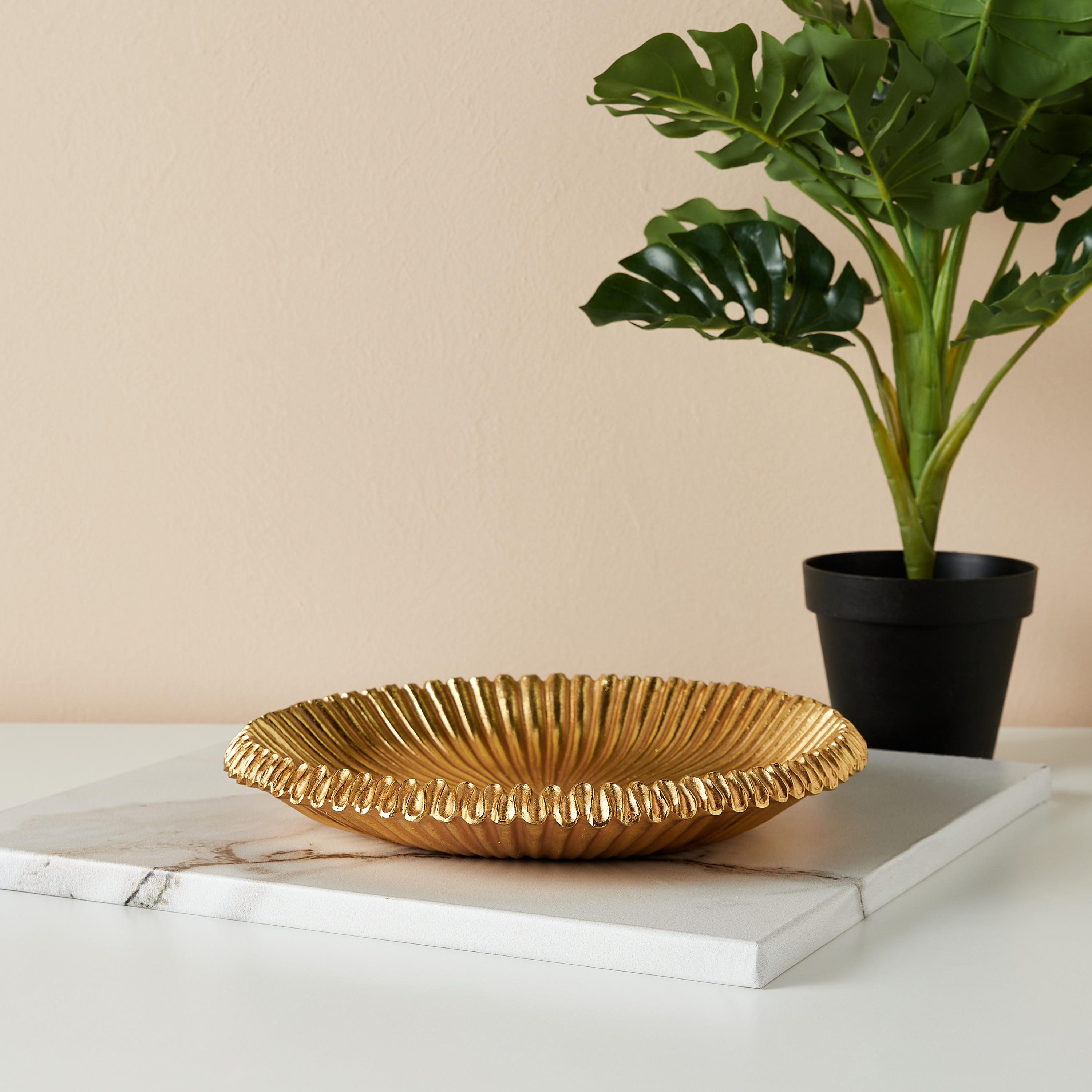 Round Decorative Tray - 30x30 cm-household-dining-serveware-servingtrays-image-1