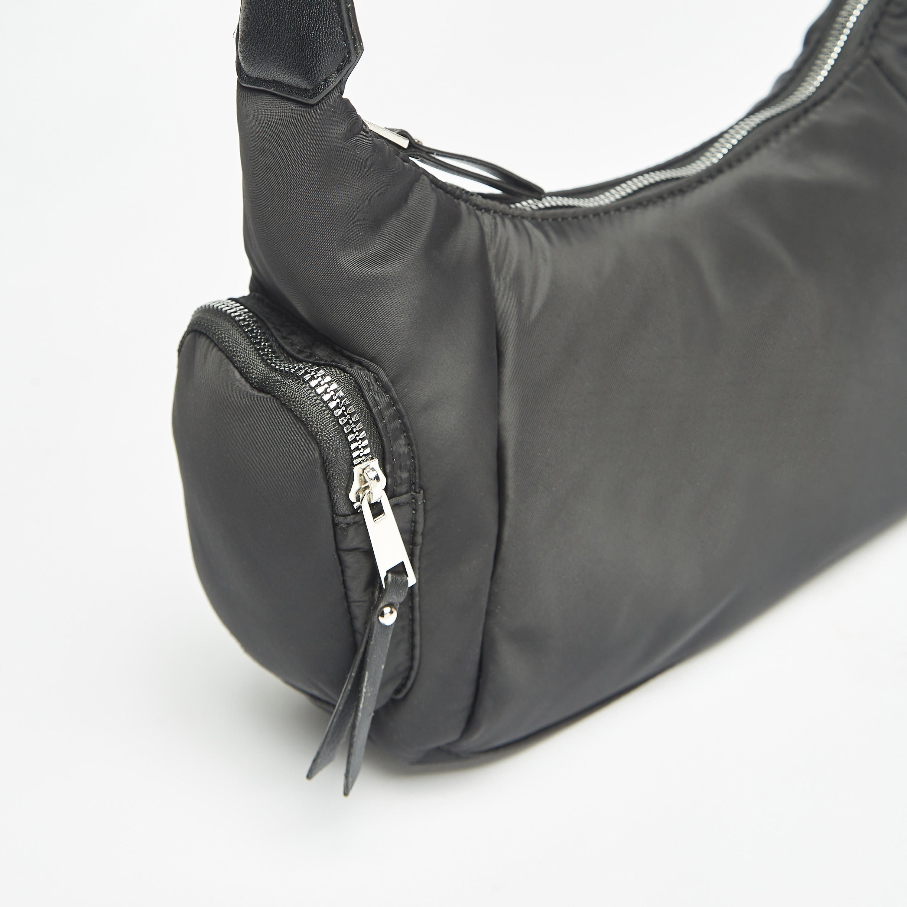 شنطة كتف سادة بحزام قابل للتعديل وسحاب إغلاق من ميسي-women-bagsandwallets-handbags-image-3