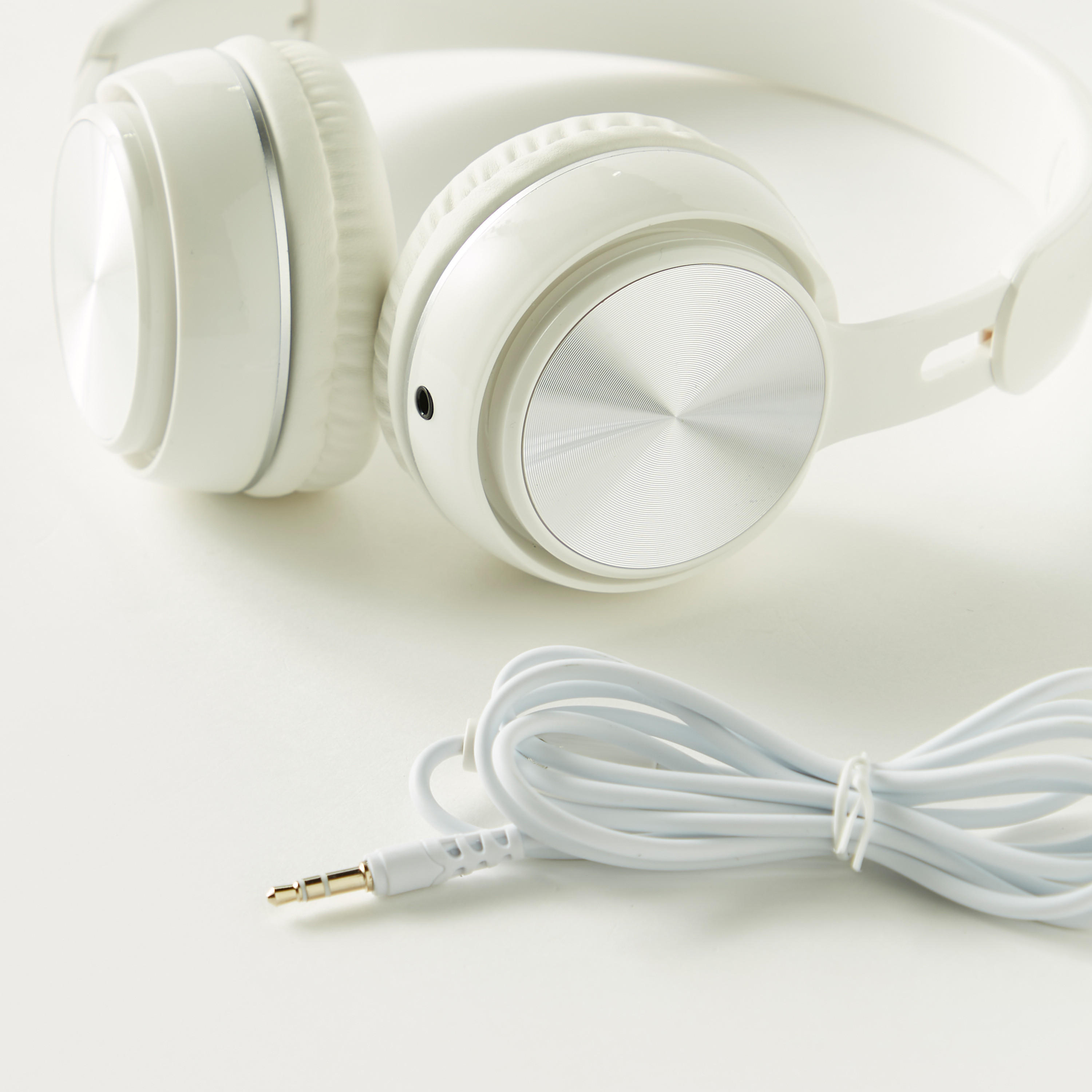 Findz Over-Ear Wired Headphones with Microphones-electronics-headphonesandearphones-image-3