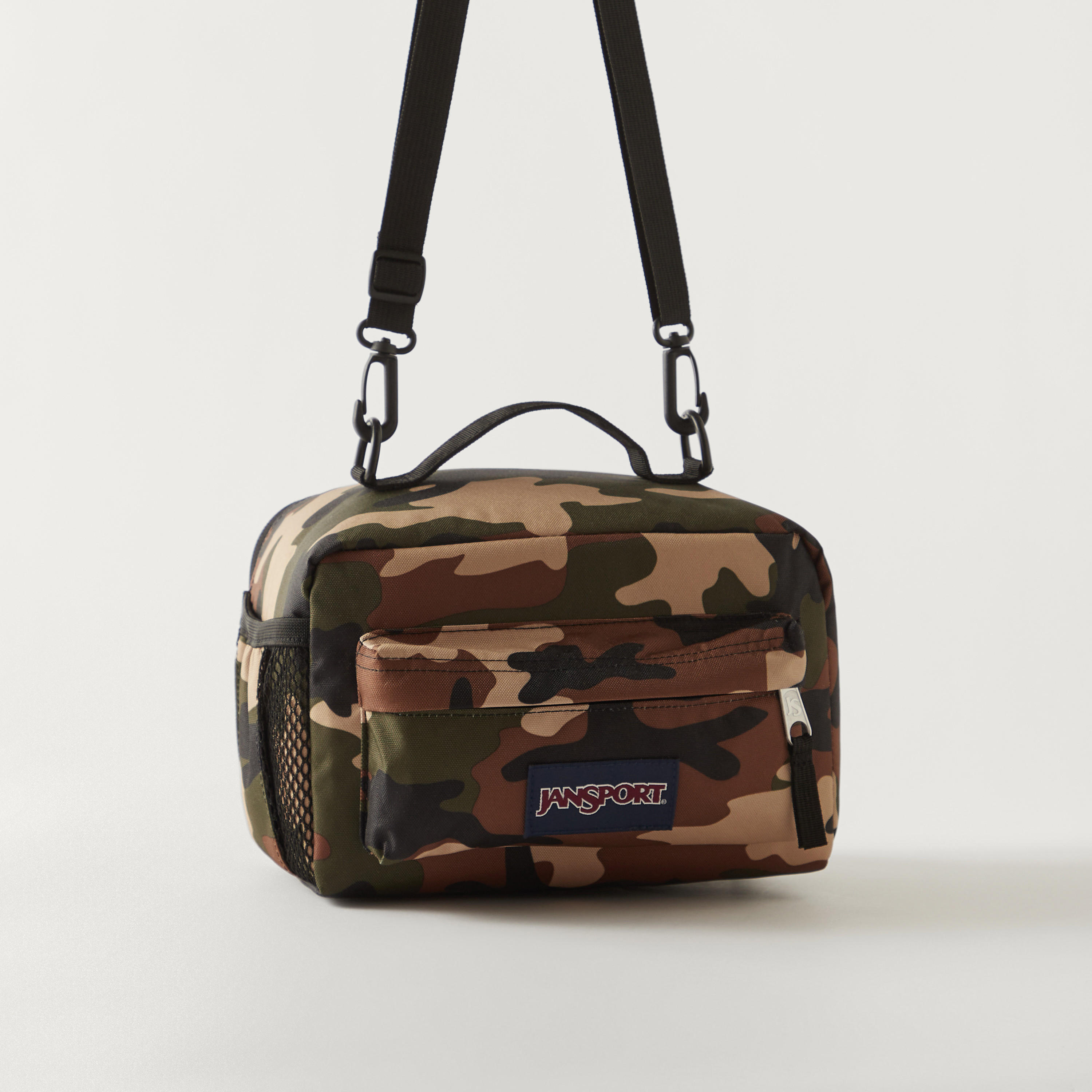 Jansport Camoflauge Print Insulated Lunch Bag with Detachable Strap-school-lunchessentials-lunchbags-image-2