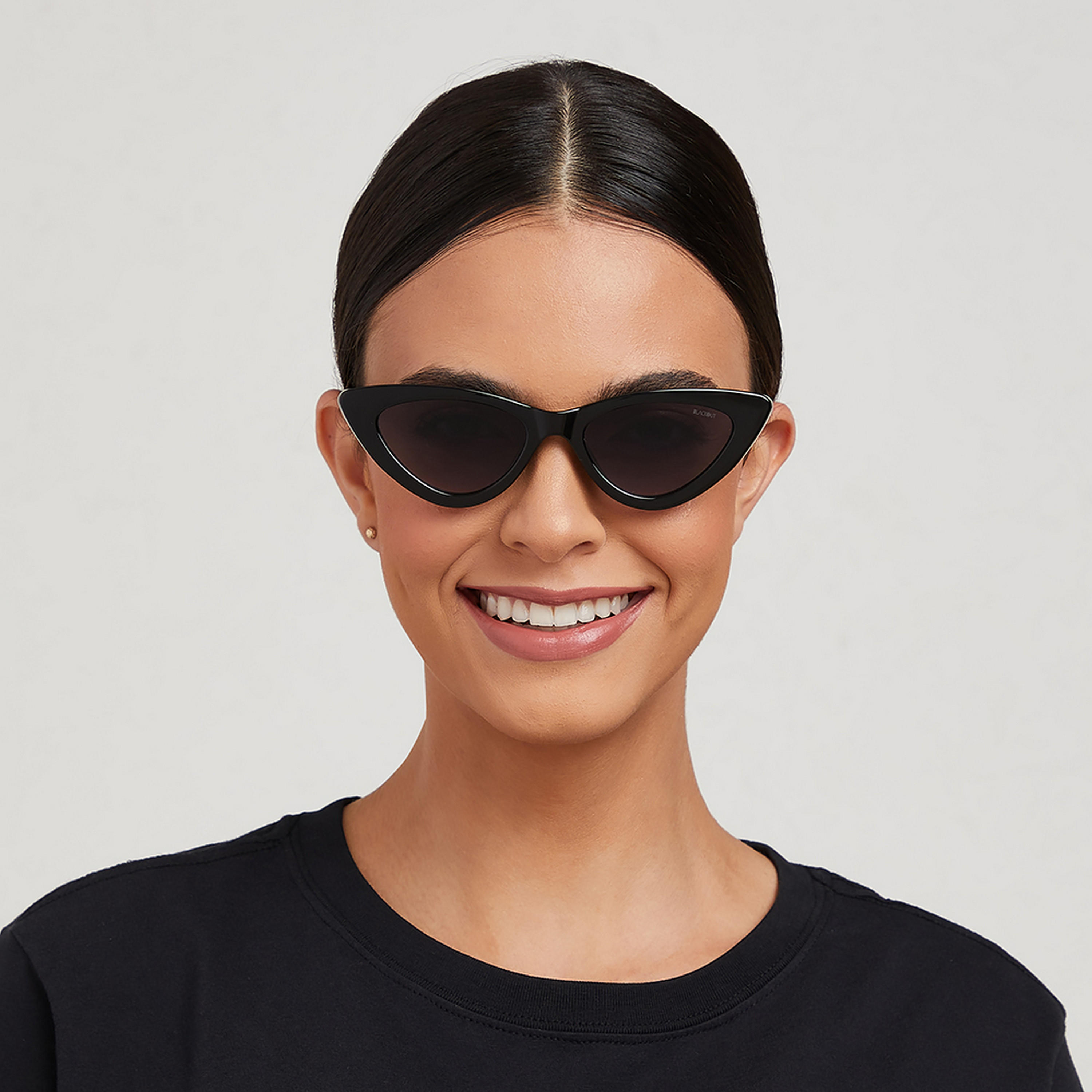 نظارة شمسية سوداء ذات كات آي من بلاك أوت جوين مع 61 مم -women-sunglasses-image-4