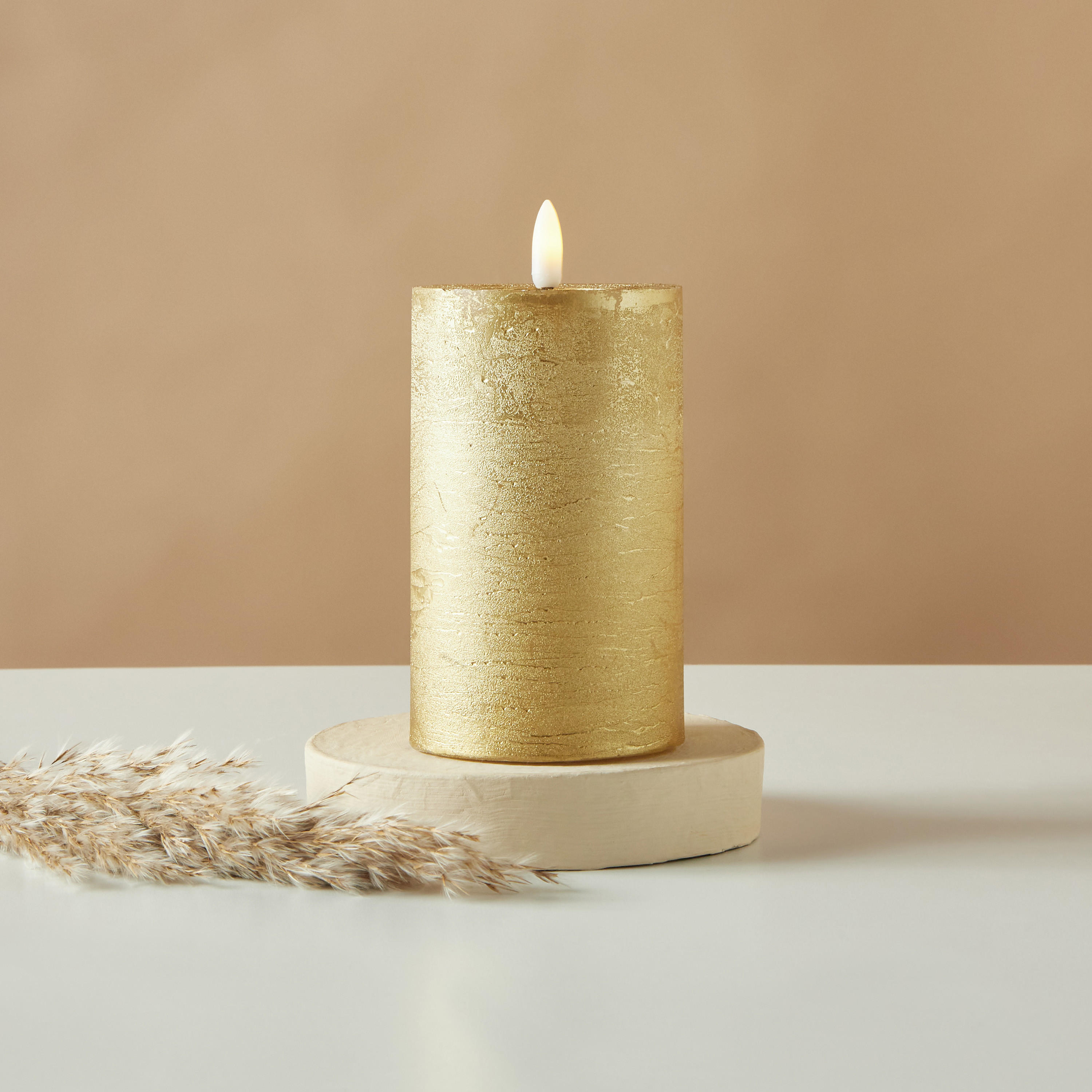 شمعة عمودية إل إي دي دون لهب من كاونتريفيلد إسينشيالز - 12 سم-household-homefragrance-candles-image-1