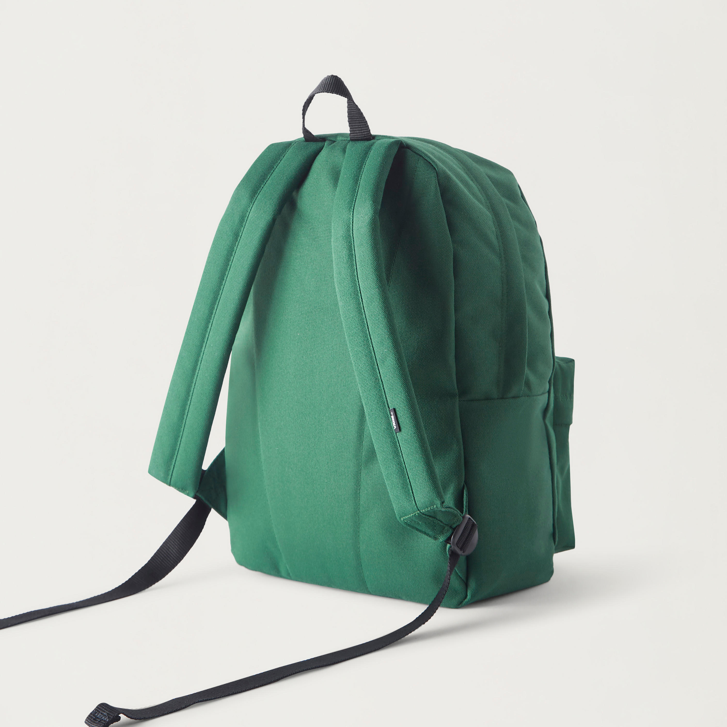 شنطة ظهر بسحاب إغلاق وزينة الشعار من فانز - 43x30x13 سم-school-bagsandbackpacks-backpacks-image-2