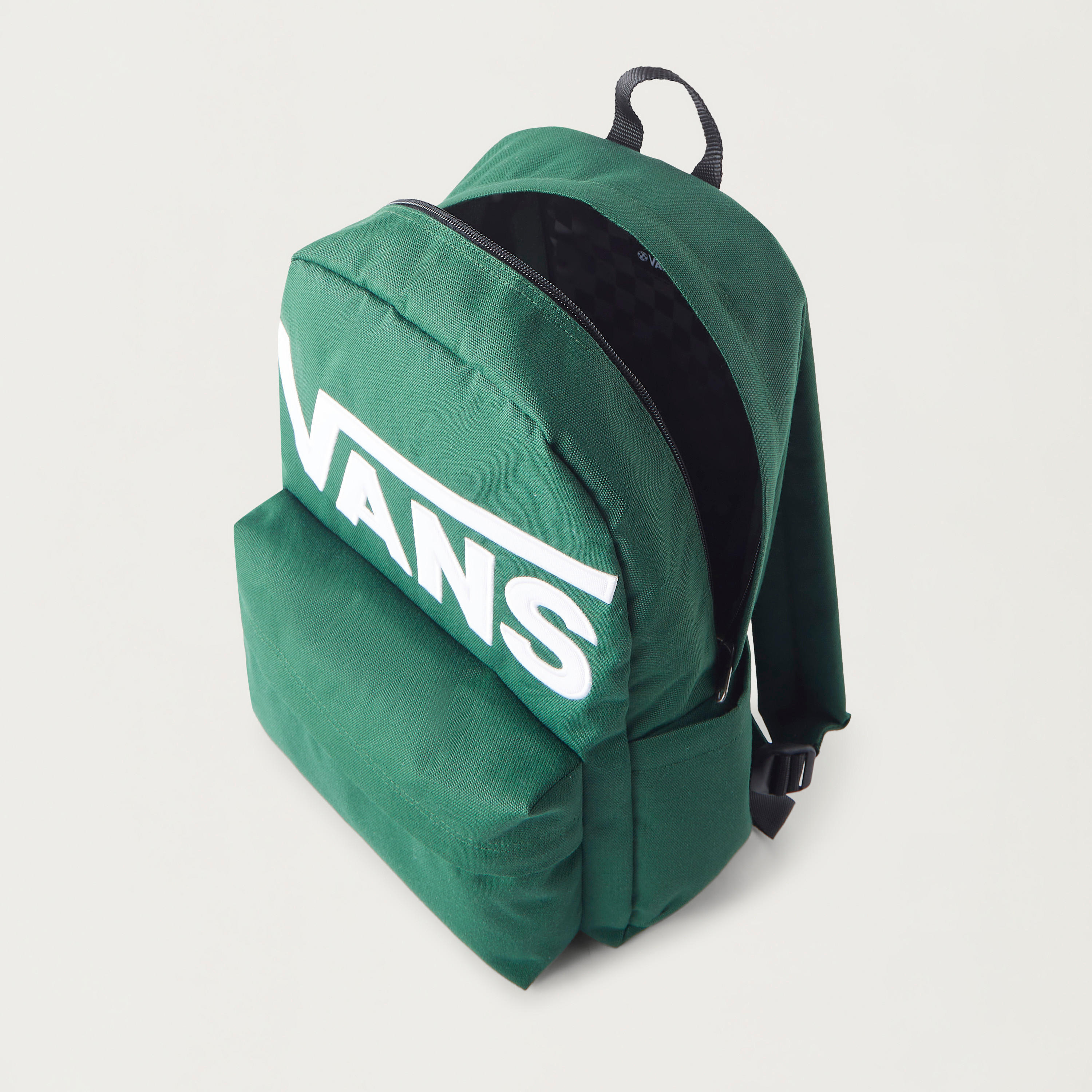 شنطة ظهر بسحاب إغلاق وزينة الشعار من فانز - 43x30x13 سم-school-bagsandbackpacks-backpacks-image-4