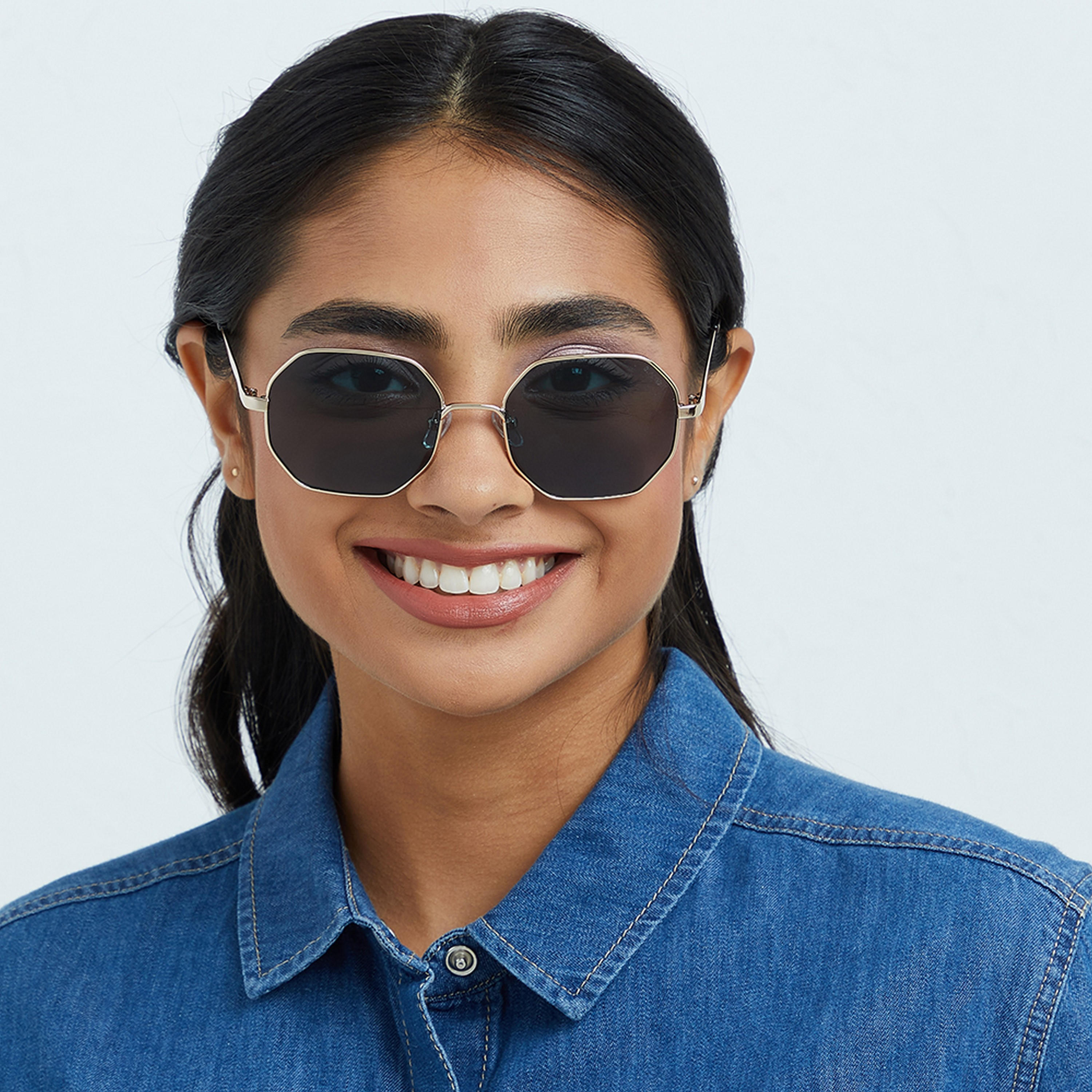 نظارة شمسية خضراء هندسية مع 53 مم من بلاك أوت فاموس -women-sunglasses-image-4