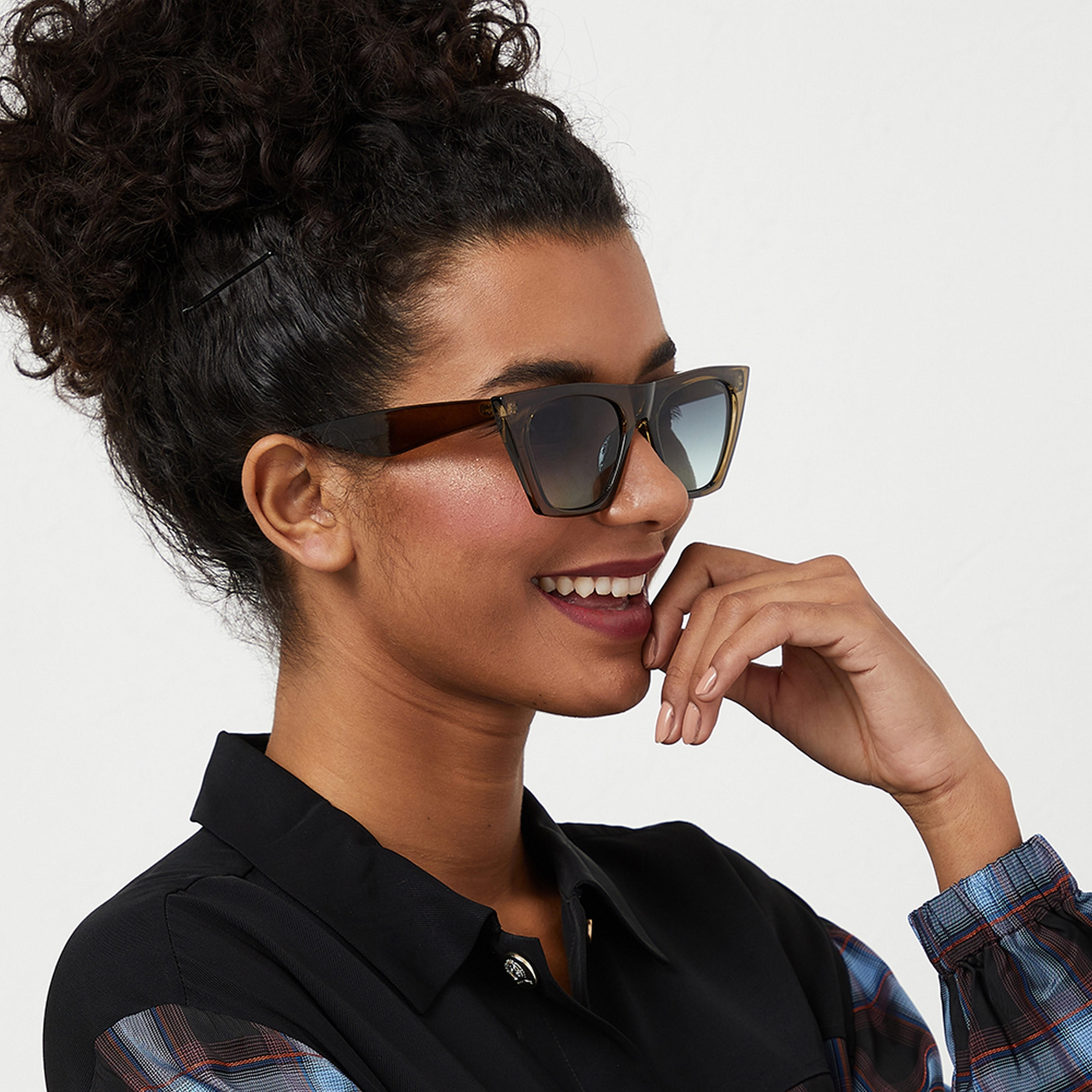 نظارة شمسية زرقاء ذات كات آي من بلاك أوت ليبرتي مع 54 مم -women-sunglasses-image-5