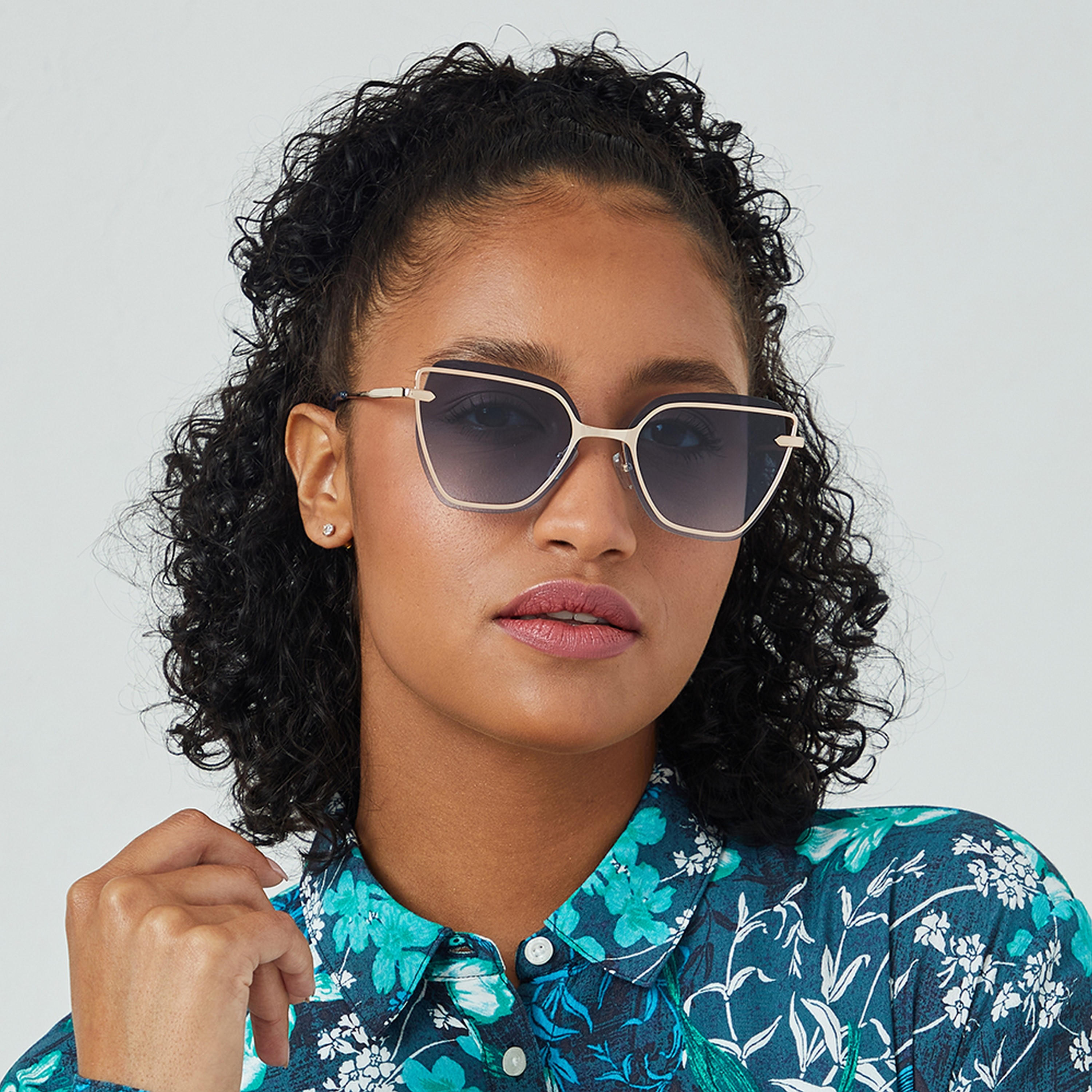 نظارة شمسية زرقاء ذات كات آي من بلاك أوت ستارلايت مع 57 مم -women-sunglasses-image-4