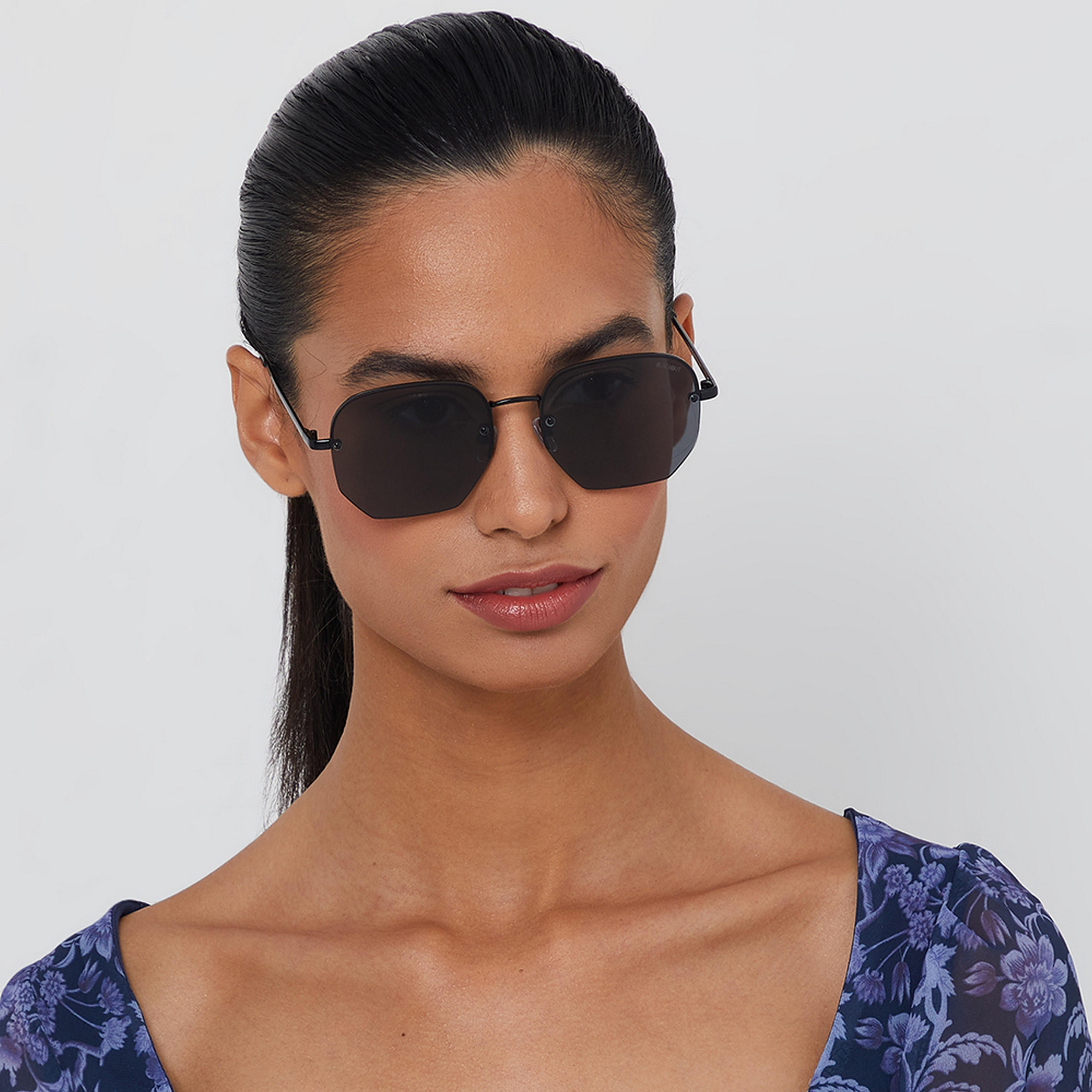 نظارة شمسية سوداء هندسية مع 57 مم من بلاك أوت نينا -women-sunglasses-image-4