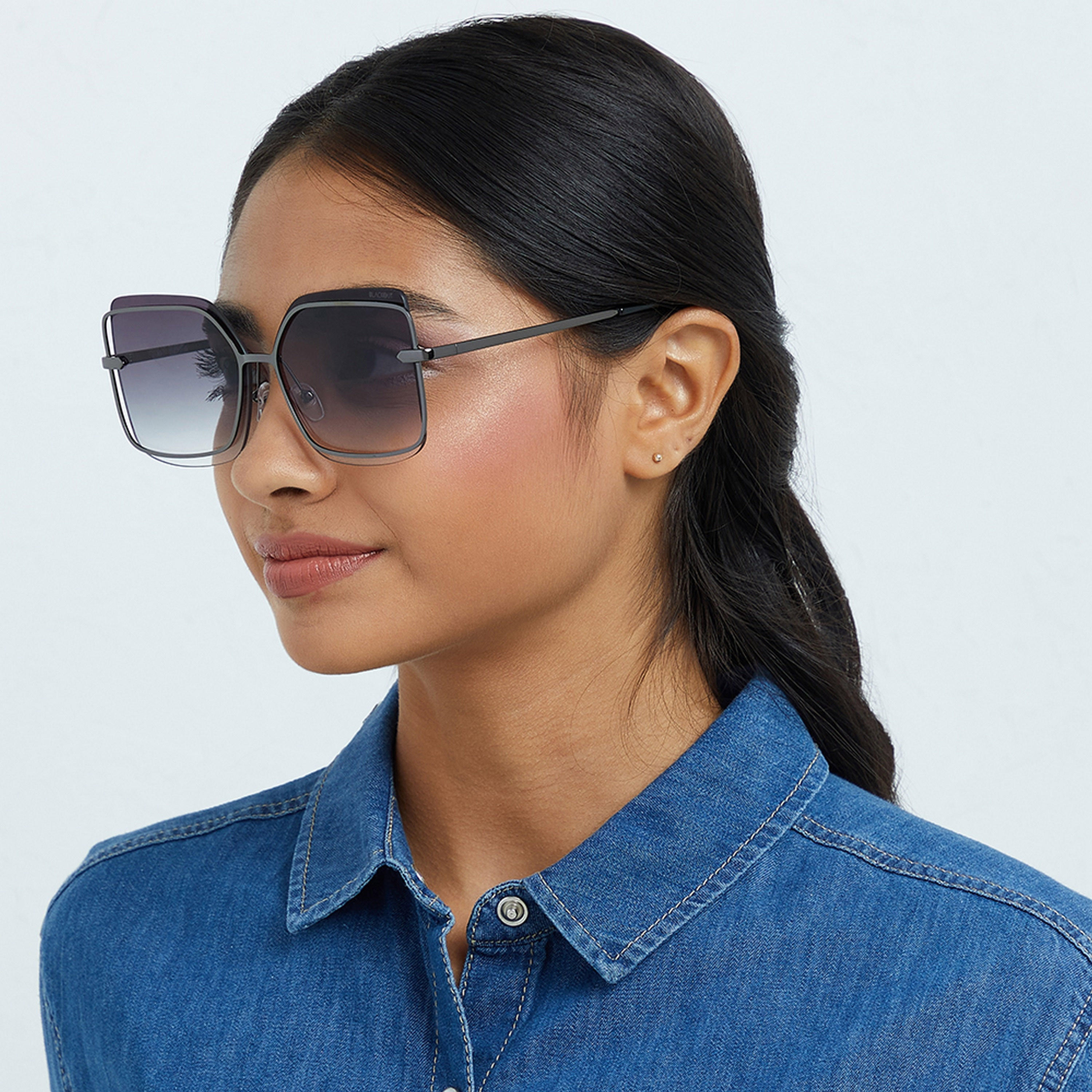 نظارة شمسية سوداء مربعة من بلاك أوت مون لايت مع 60 مم -women-sunglasses-image-6
