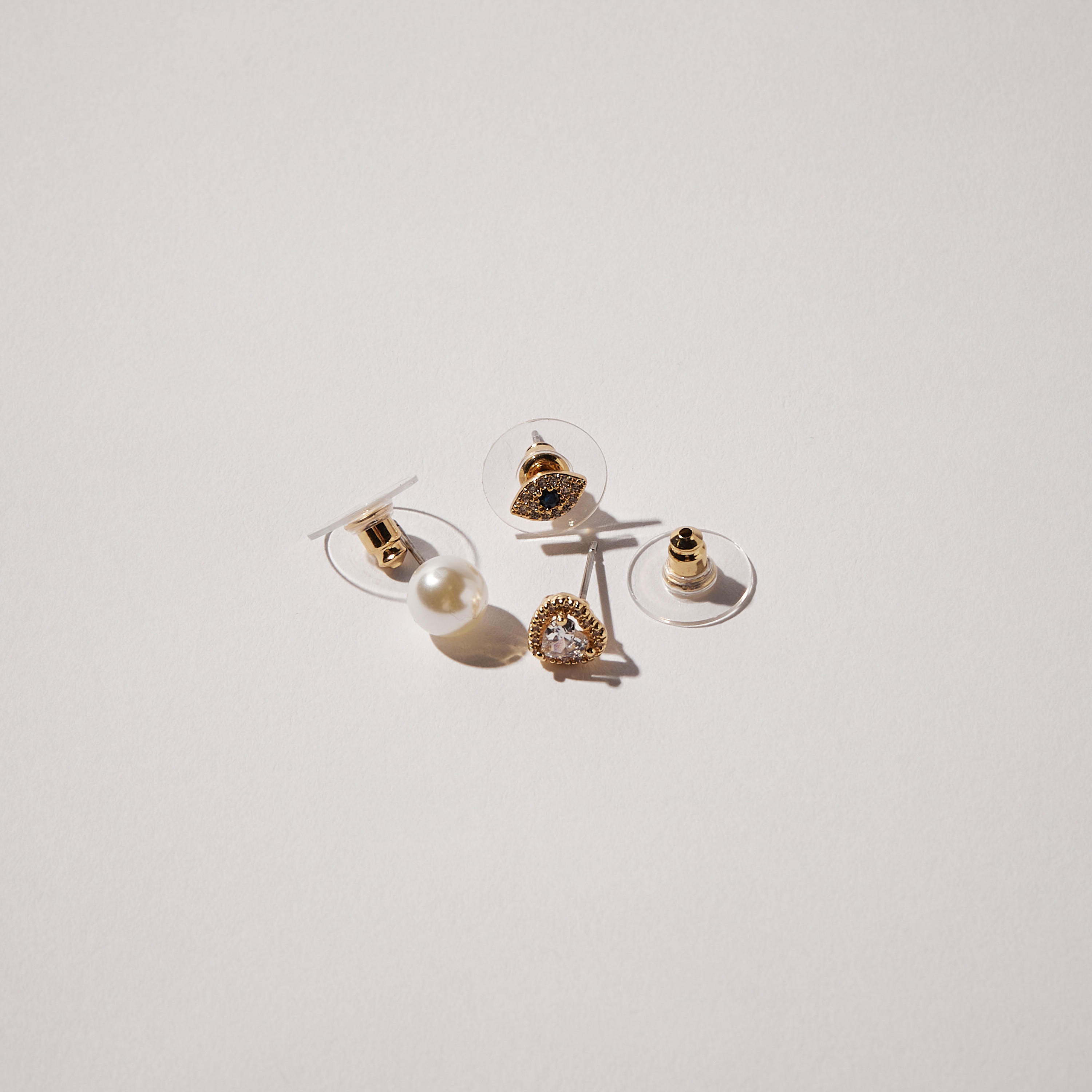 حلقان مزيّنة باللؤلؤ بمشبك إغلاق خلفي - طقم 3 أزواج-women-watchesandjewellery-jewellery-earrings-image-4