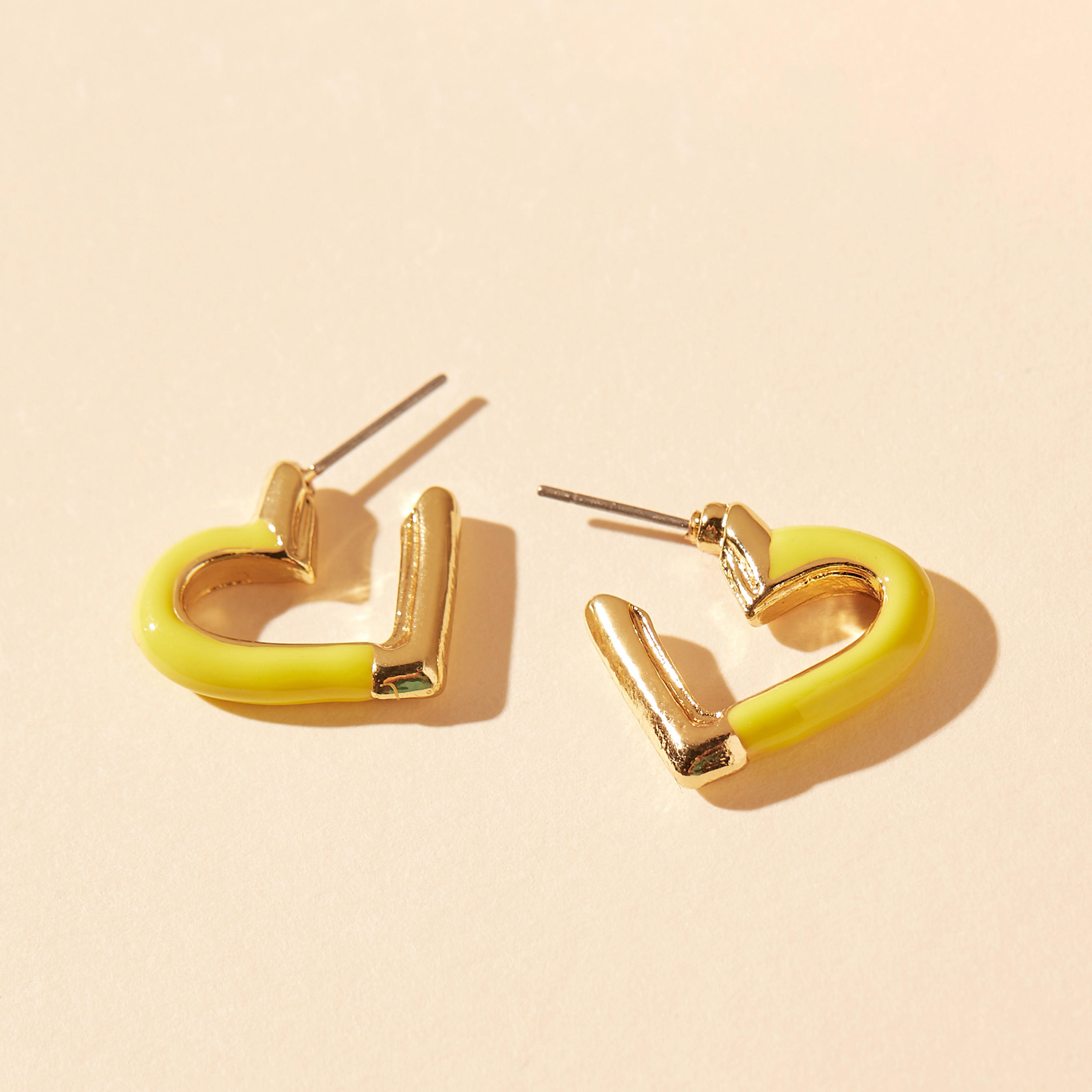 حلق ميتاليك بقفل مفصلي-women-watchesandjewellery-jewellery-earrings-image-3