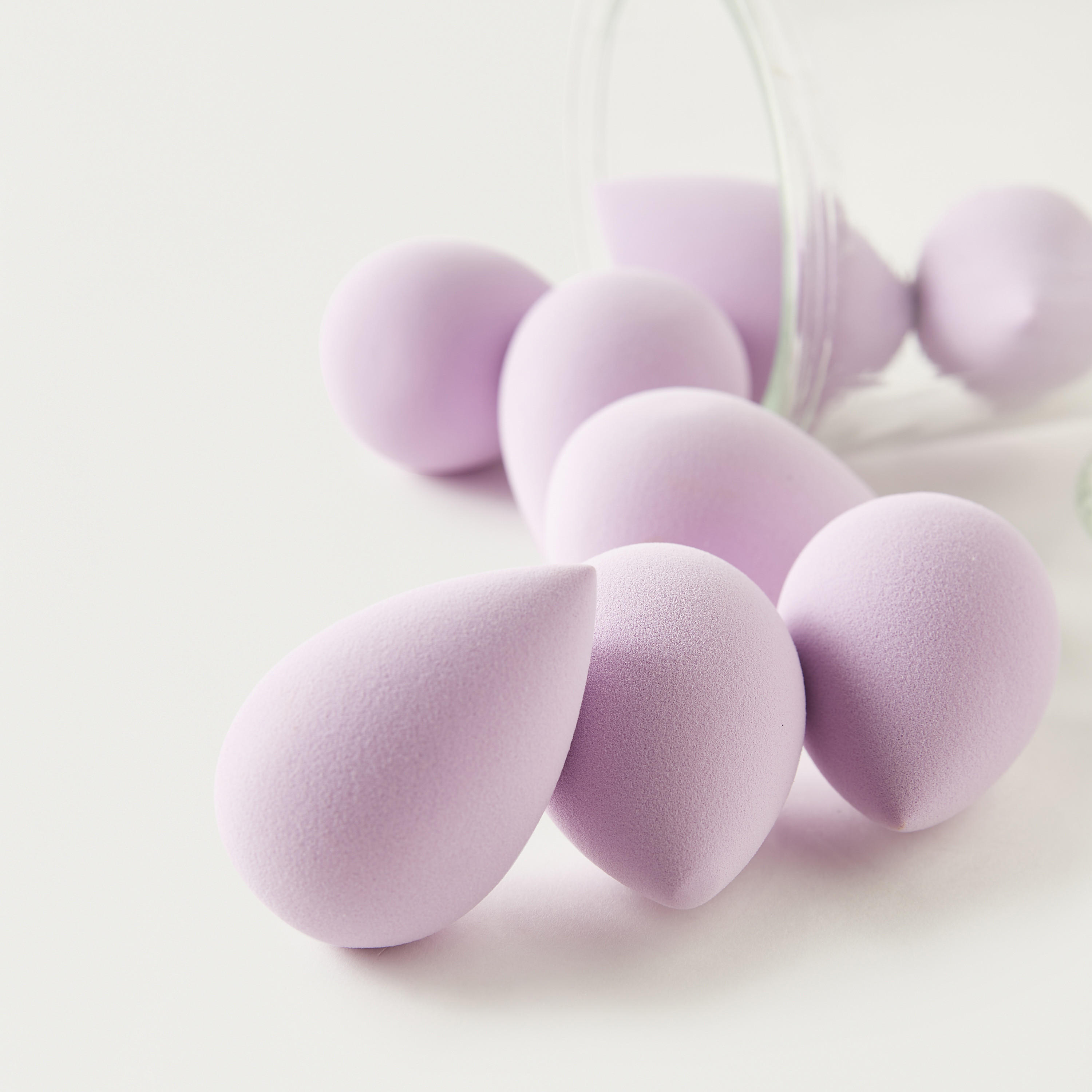 Findz 8-Piece Makeup Blender Sponge Set in Glass Jar-beautyandpersonalcare-makeup-brushesandaccessories-sponges-image-4