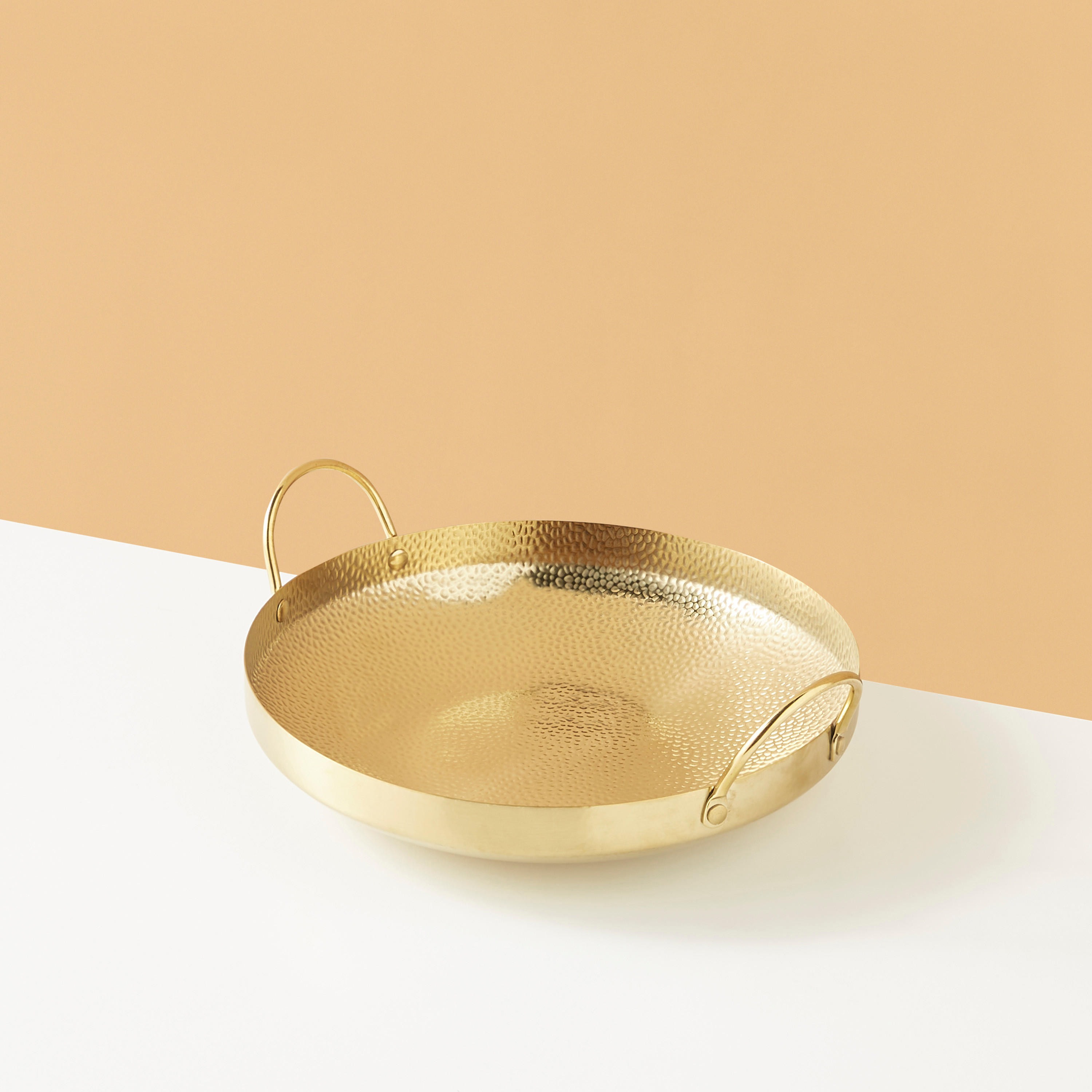 Textured Round Decorative Tray with Handle - 30 cms-household-dining-serveware-servingtrays-image-2