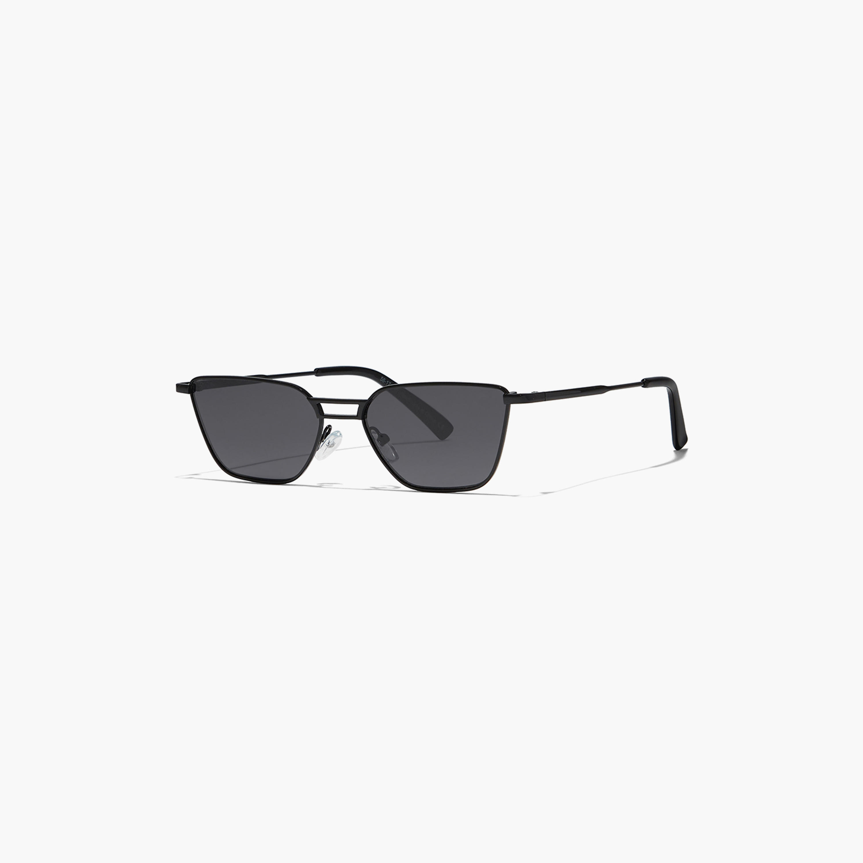 BLA-000272-0101 | نظارة شمسية بعدسات سوداء ذات كات آي من بلاك أوت للجنسين مع56 مم-men-sunglasses-image-1
