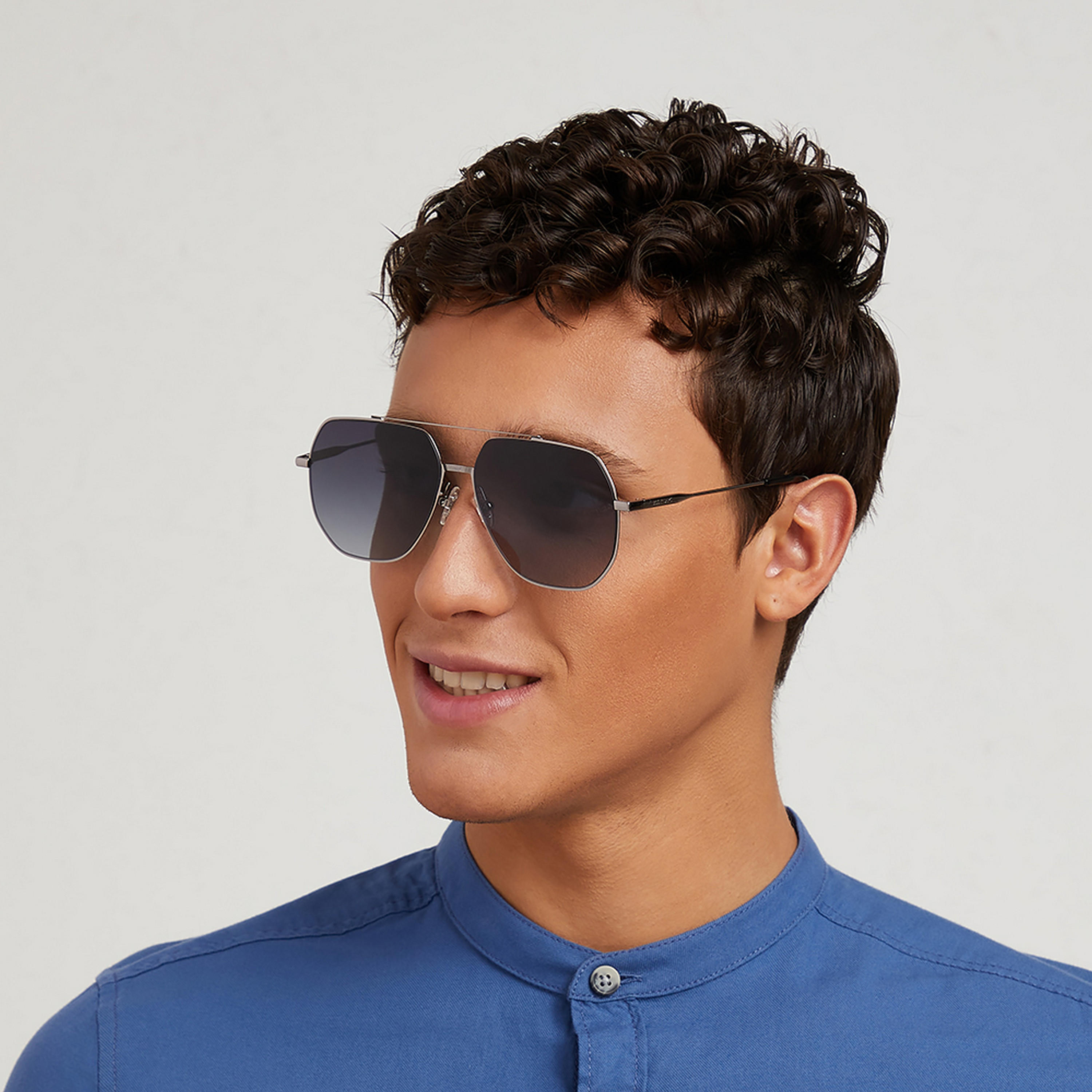 30S-000209-1202 | نظارة شمسية للنساء بعدسات زرقاء أفياتور من 30 سنديز مع60 مم-men-sunglasses-image-6