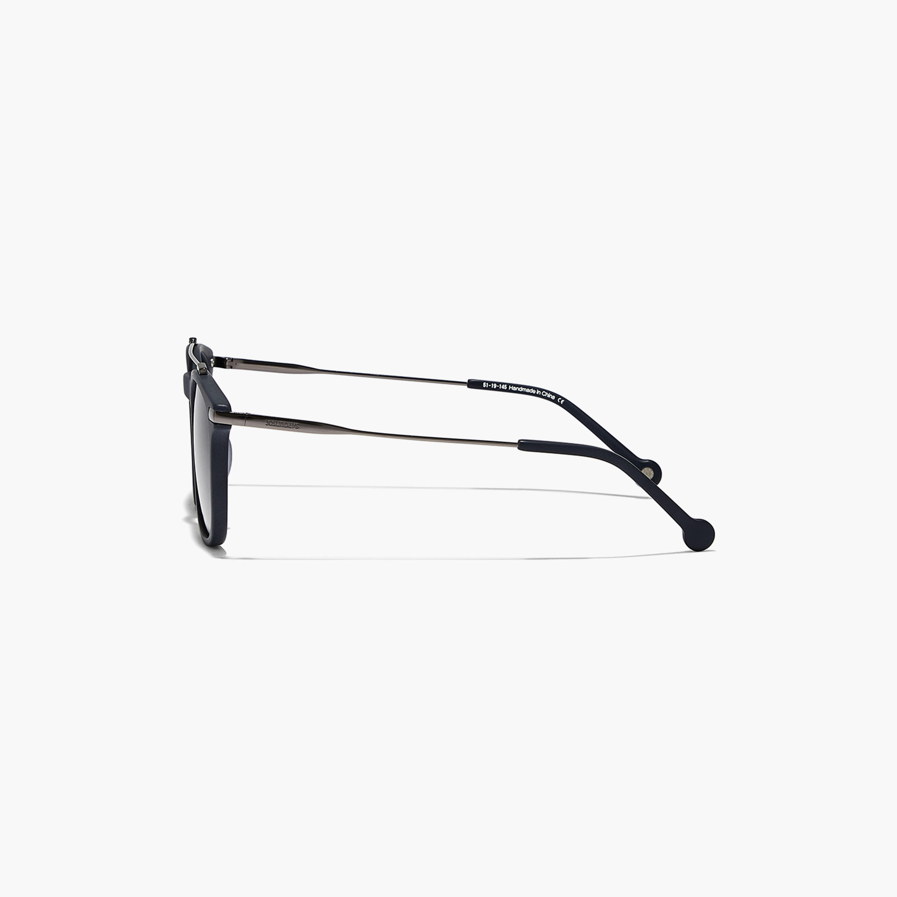 30S-000211-0107 | نظارة شمسية للنساء بعدسات رمادية مربعة من 30 سنديز مع51 مم-men-sunglasses-image-4