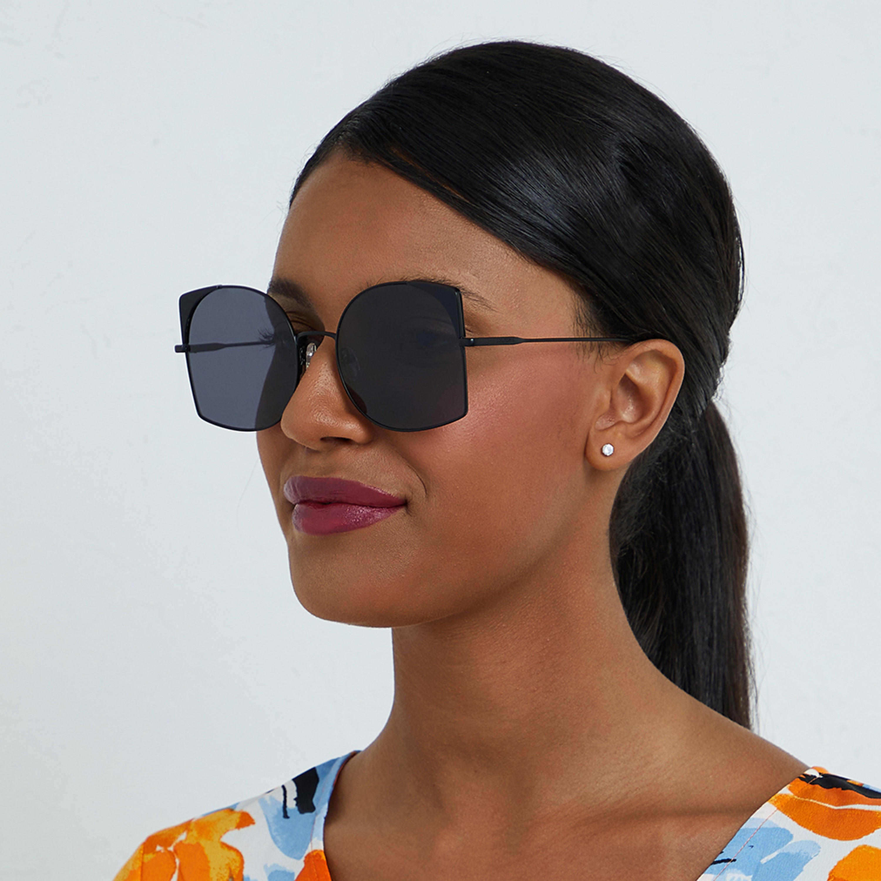 30S-000244-0107 | نظارة شمسية للنساء بعدسات رمادية كبيرة الحجم من 30 سنديز مع57 مم-women-sunglasses-image-5