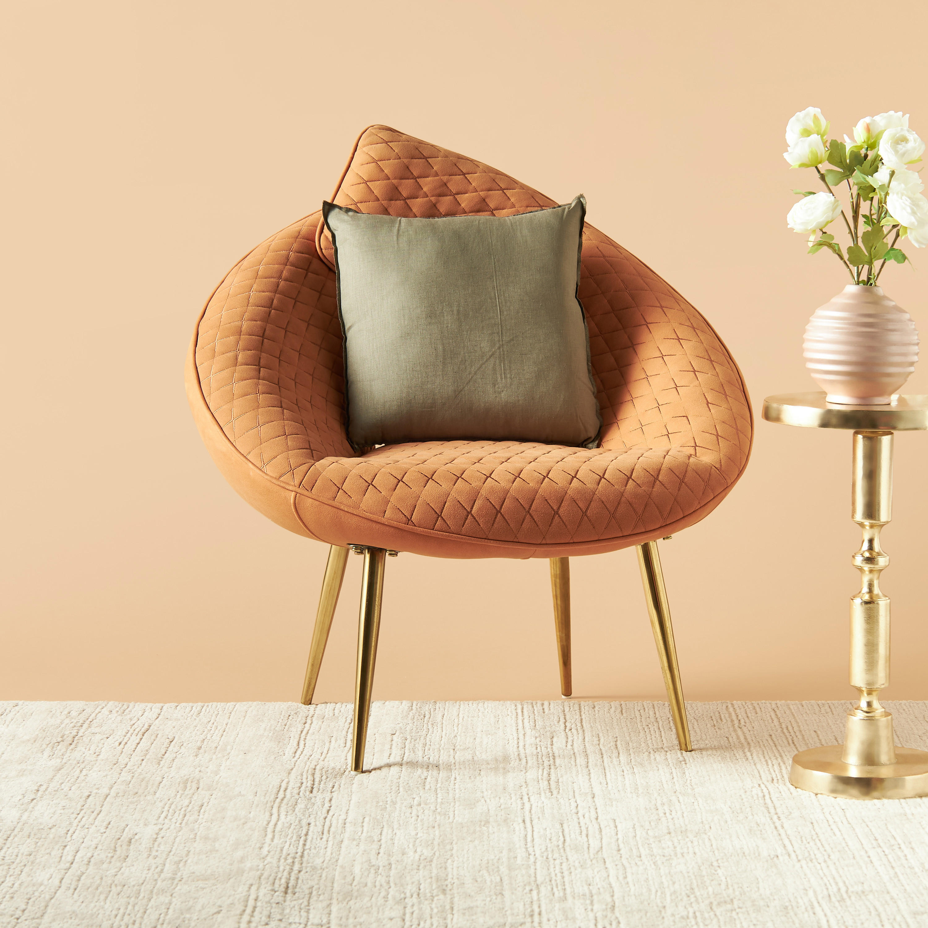 وسادة بارزة الملمس بتفاصيل شراشيب - 45x45 سم-household-cushionsandthrows-filledcushions-decorativecushions-image-1