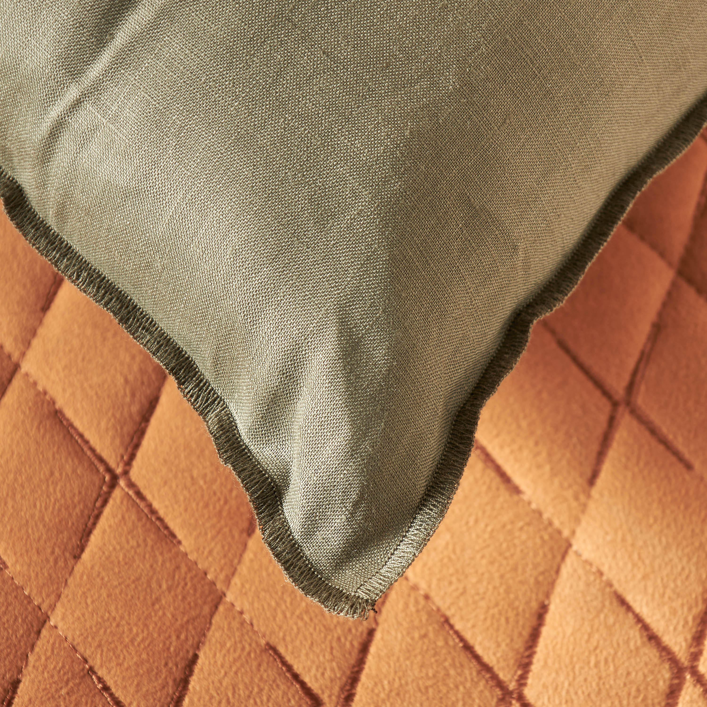 وسادة بارزة الملمس بتفاصيل شراشيب - 45x45 سم-household-cushionsandthrows-filledcushions-decorativecushions-image-3