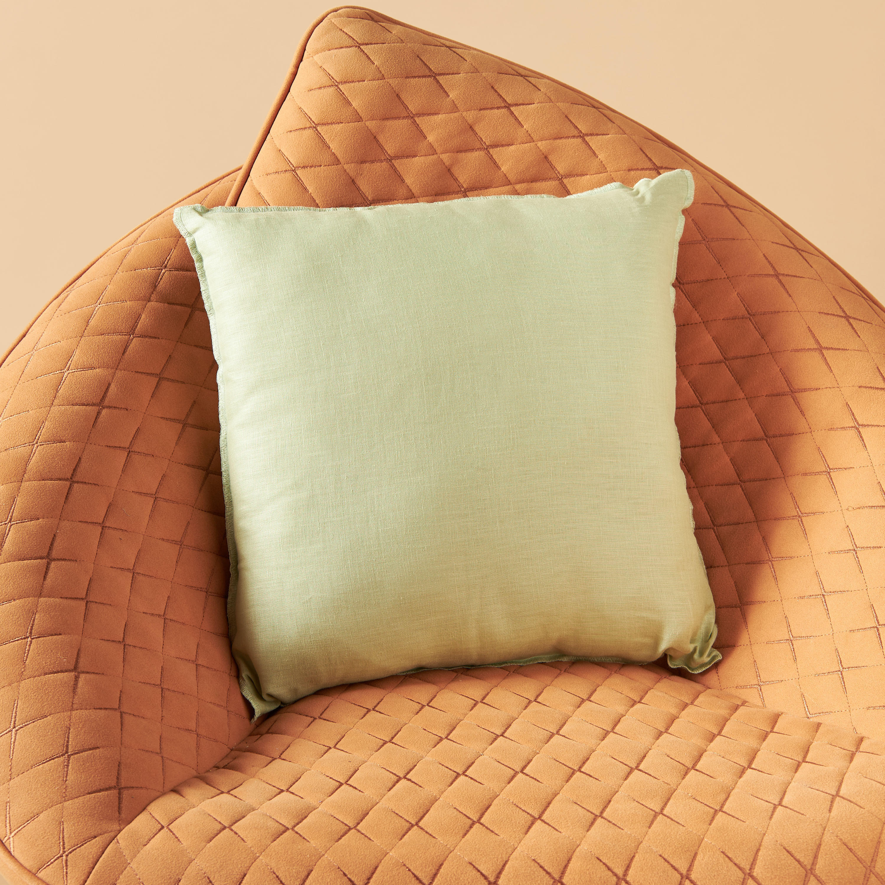 وسادة بارزة الملمس بتفاصيل شراشيب - 45x45 سم-household-cushionsandthrows-filledcushions-decorativecushions-image-2