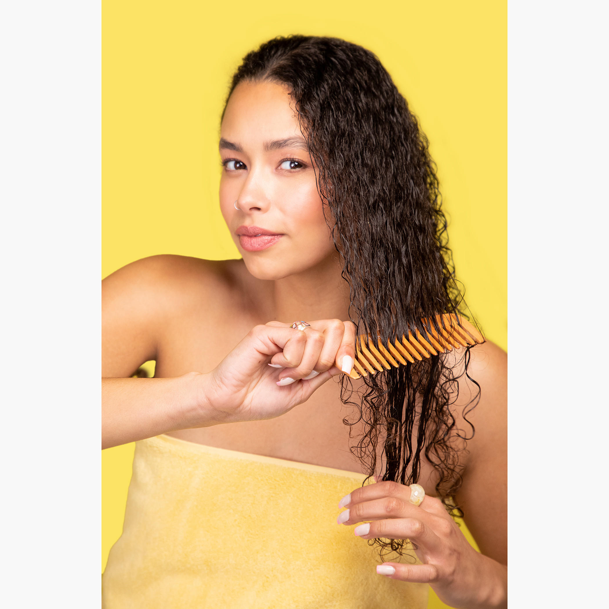 Umberto Giannini Banana Coconut Detangler - 250 ml-beautyandpersonalcare-hair-hairstyling-hairsprays-image-4