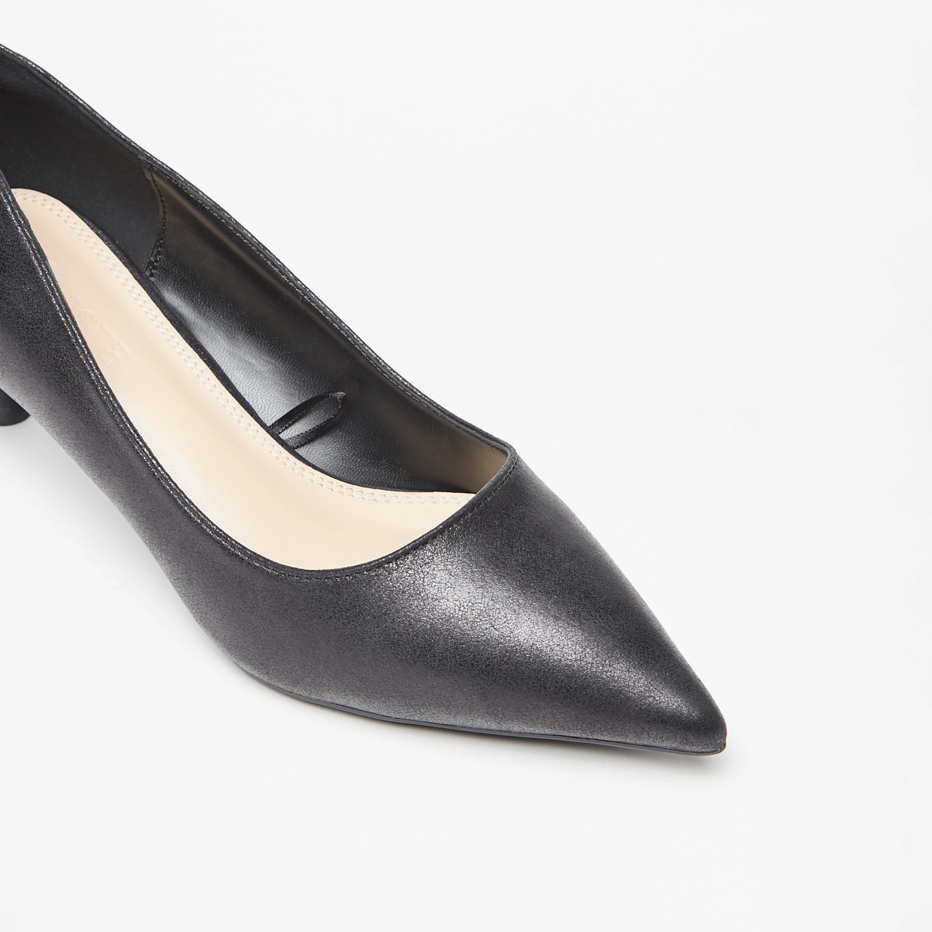 حذاء كلاسيكي سهل الارتداء بكعب صغير للنساء من سيليست-women-shoes-heels-image-10