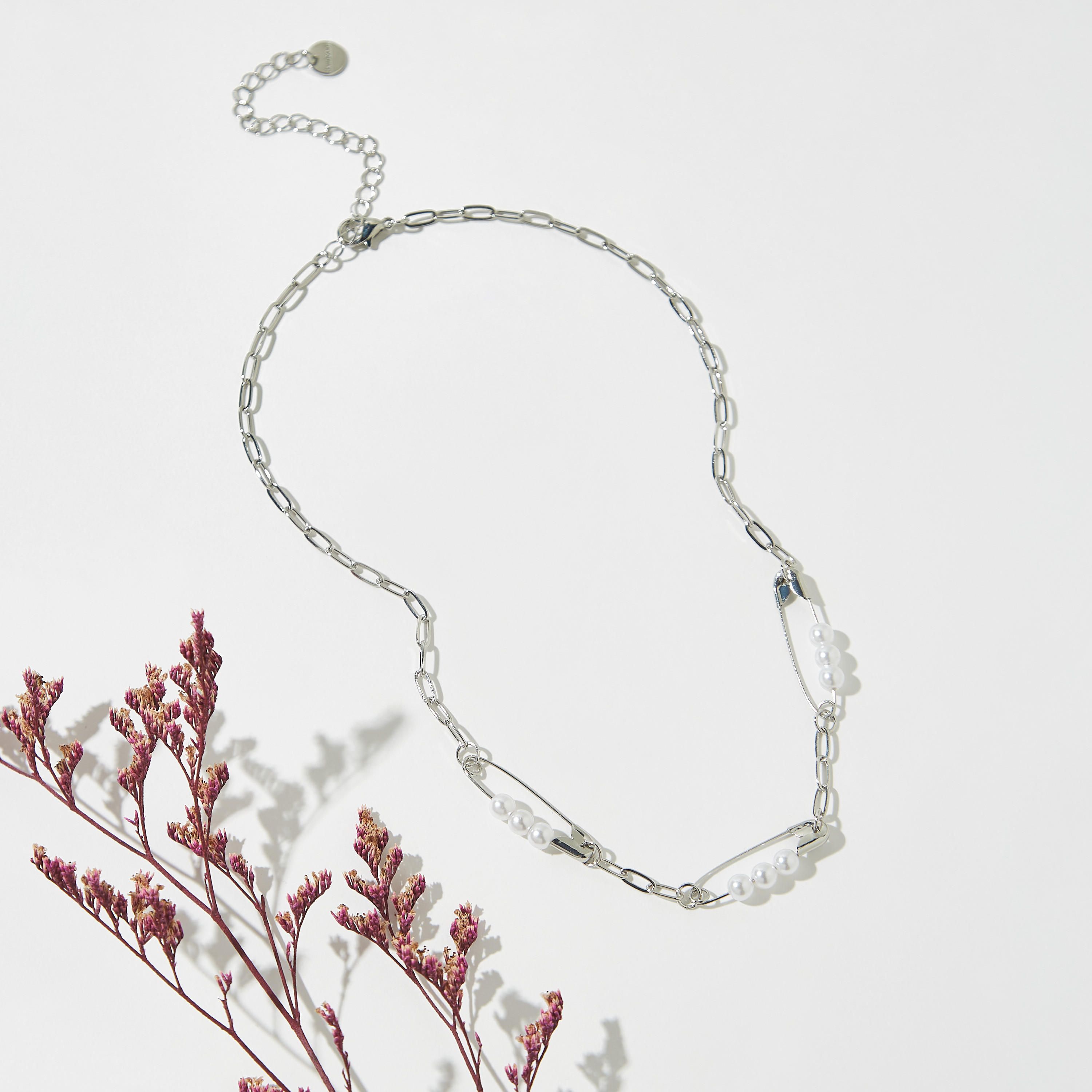 عقد بمشبك إغلاق - طقم 3 قطع متنوّعة-women-watchesandjewellery-jewellery-necklacesandpendants-image-2