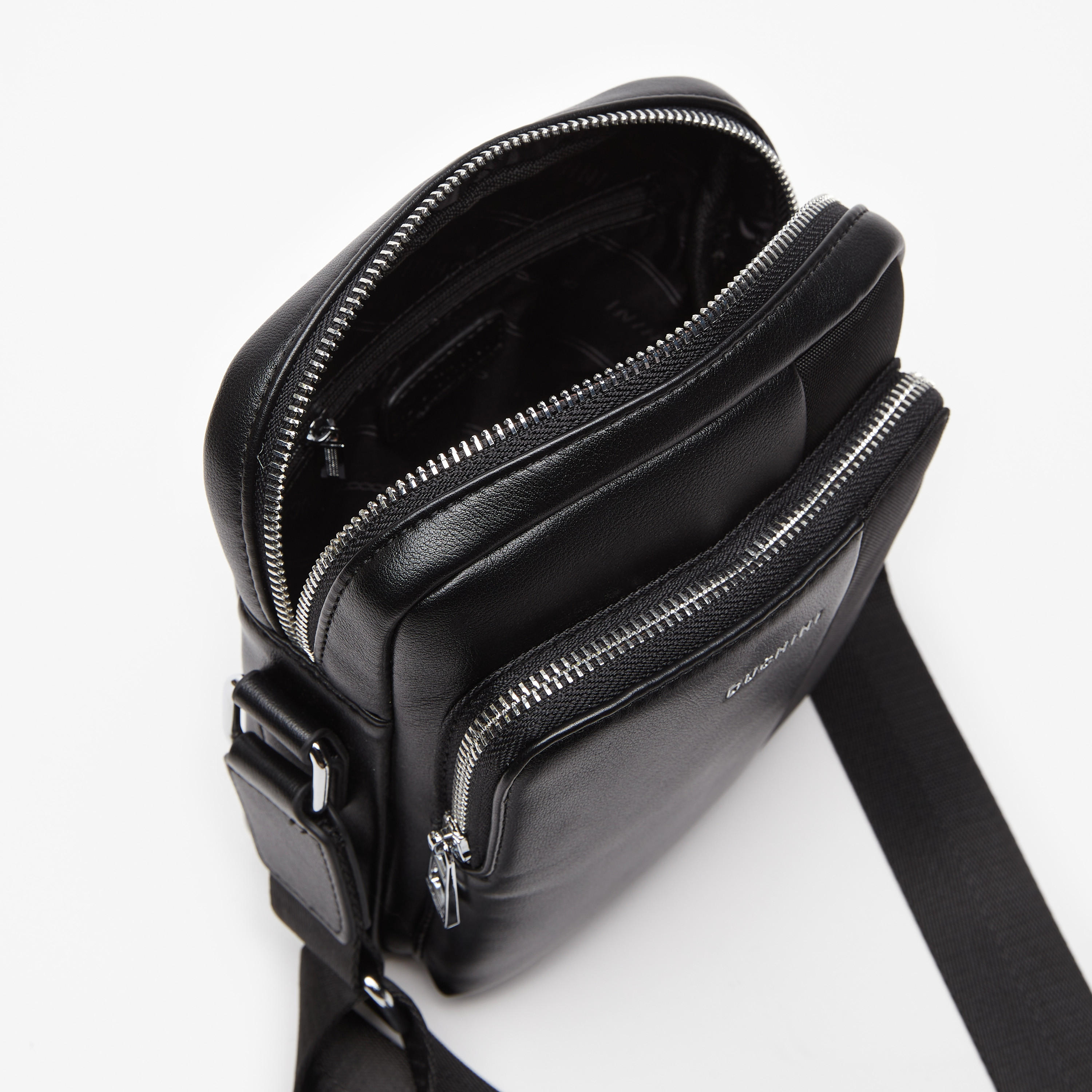 شنطة كروس بودي بألواح وسحاب إغلاق وحزام قابل للتعديل من دوتشيني-men-bags-image-4