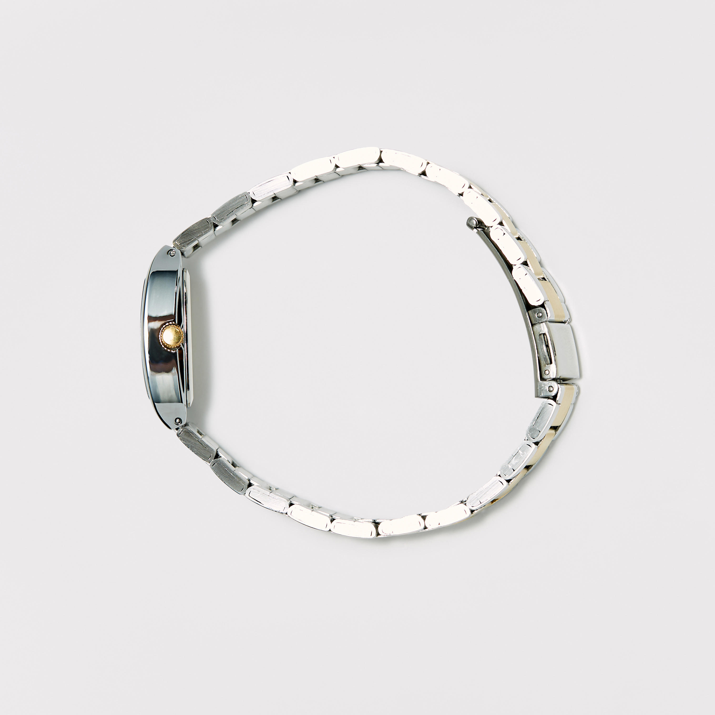 ساعة جي شوك باللون الأبيض التناظرية والرقمية مع حزام من السيليكون | GMA-P2100-7A-women-watchesandjewellery-watches-image-3
